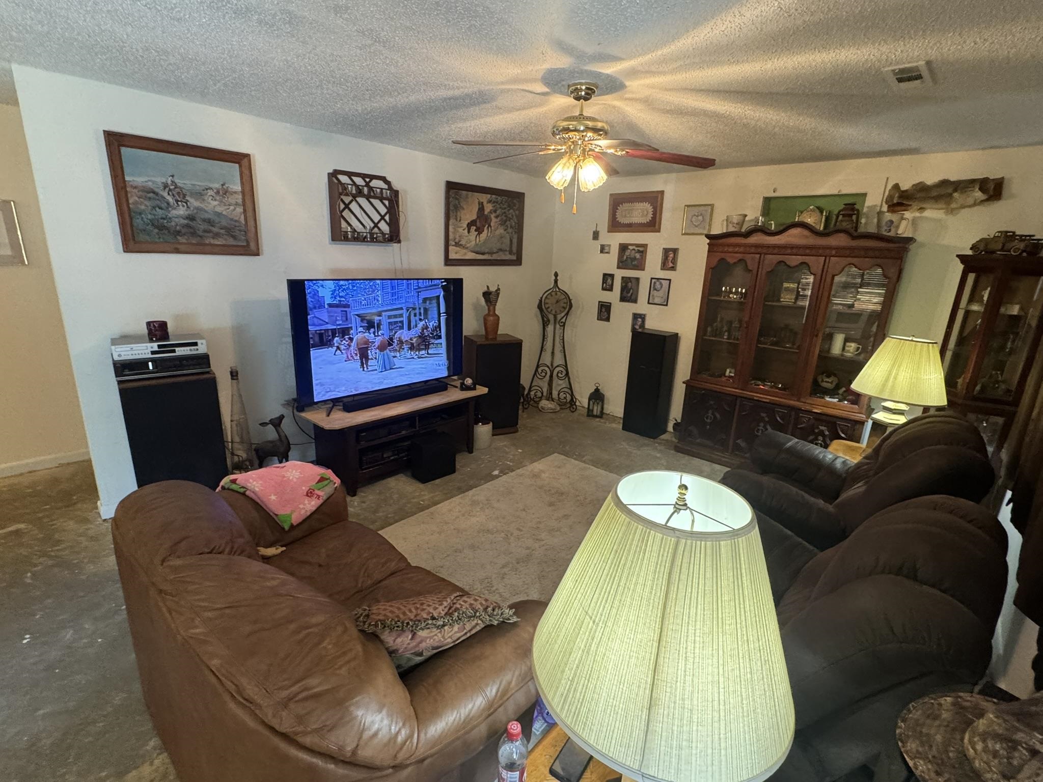 14 Barber  Hardy, AR