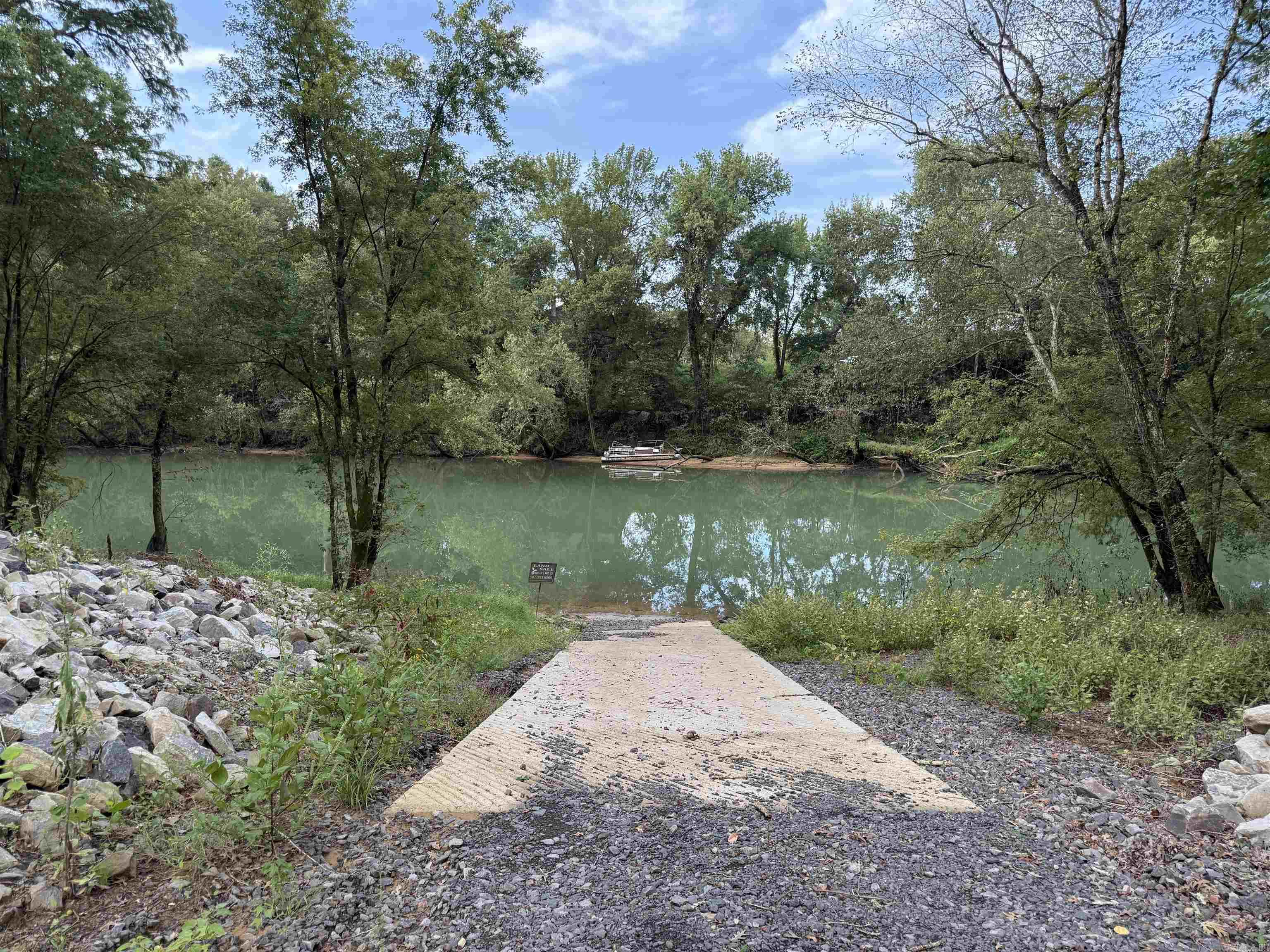 000 River Way Rd.  Pangburn, AR