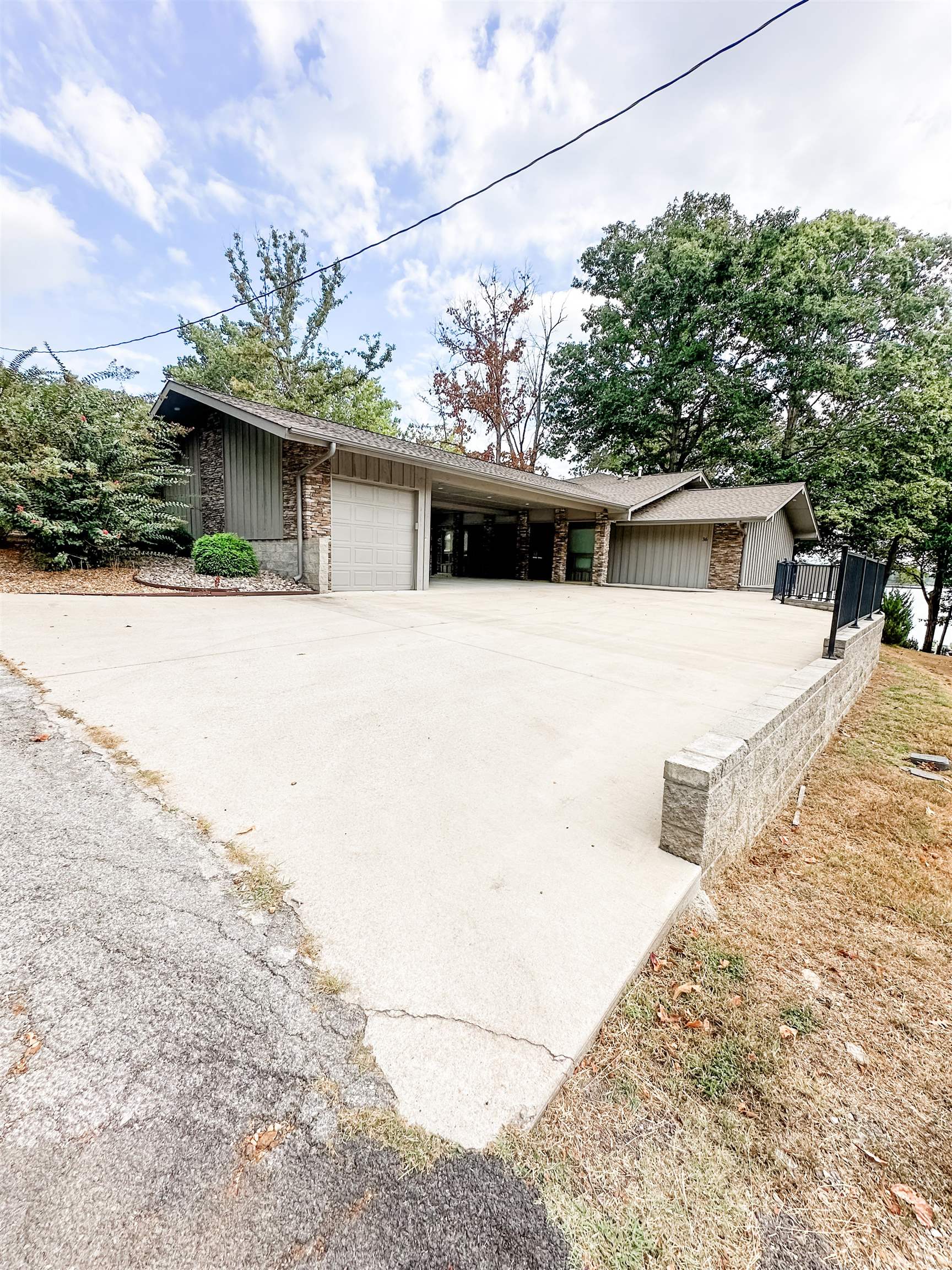 36 Winnebago Circle  Cherokee Village, AR