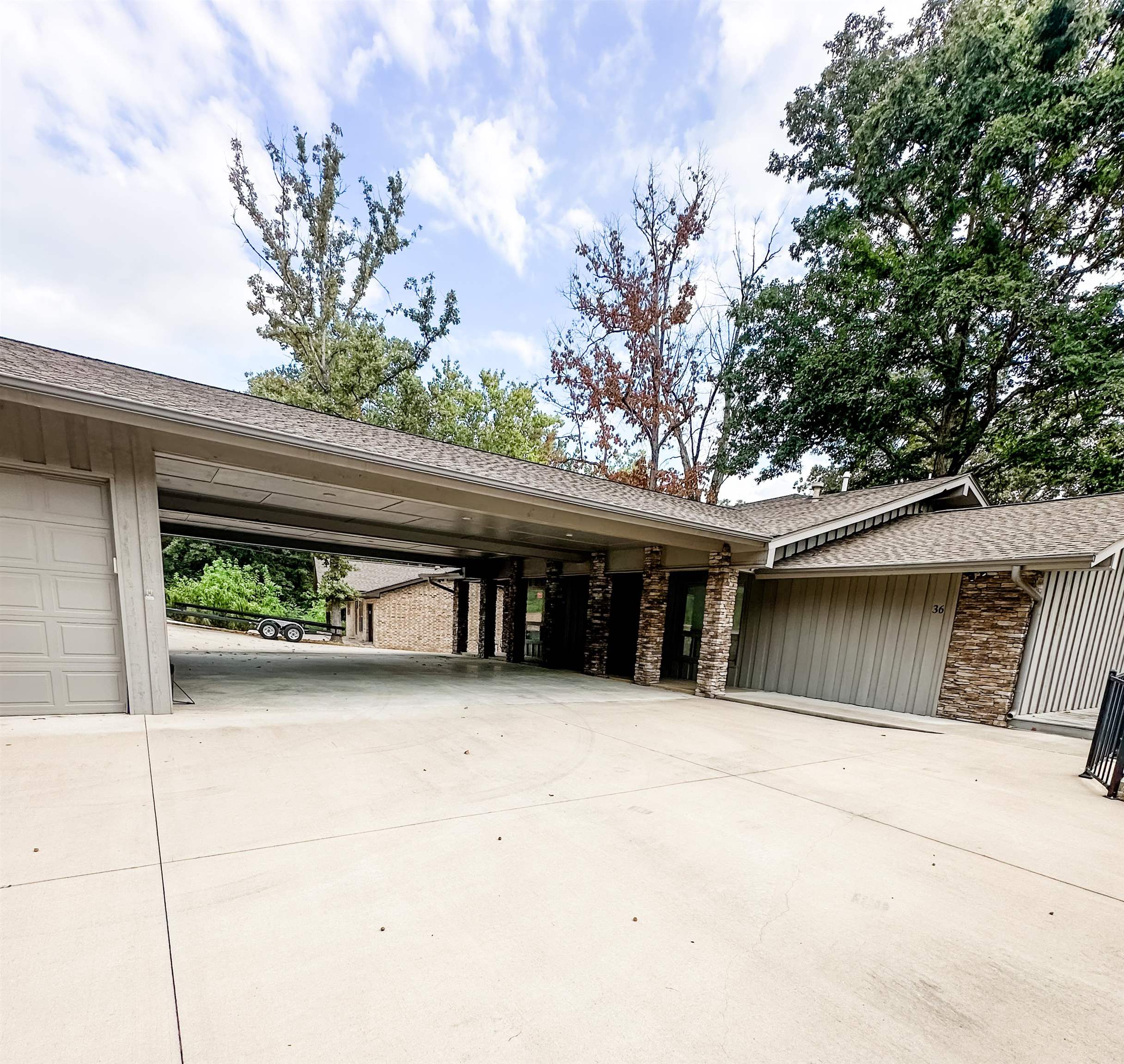 36 Winnebago Circle  Cherokee Village, AR