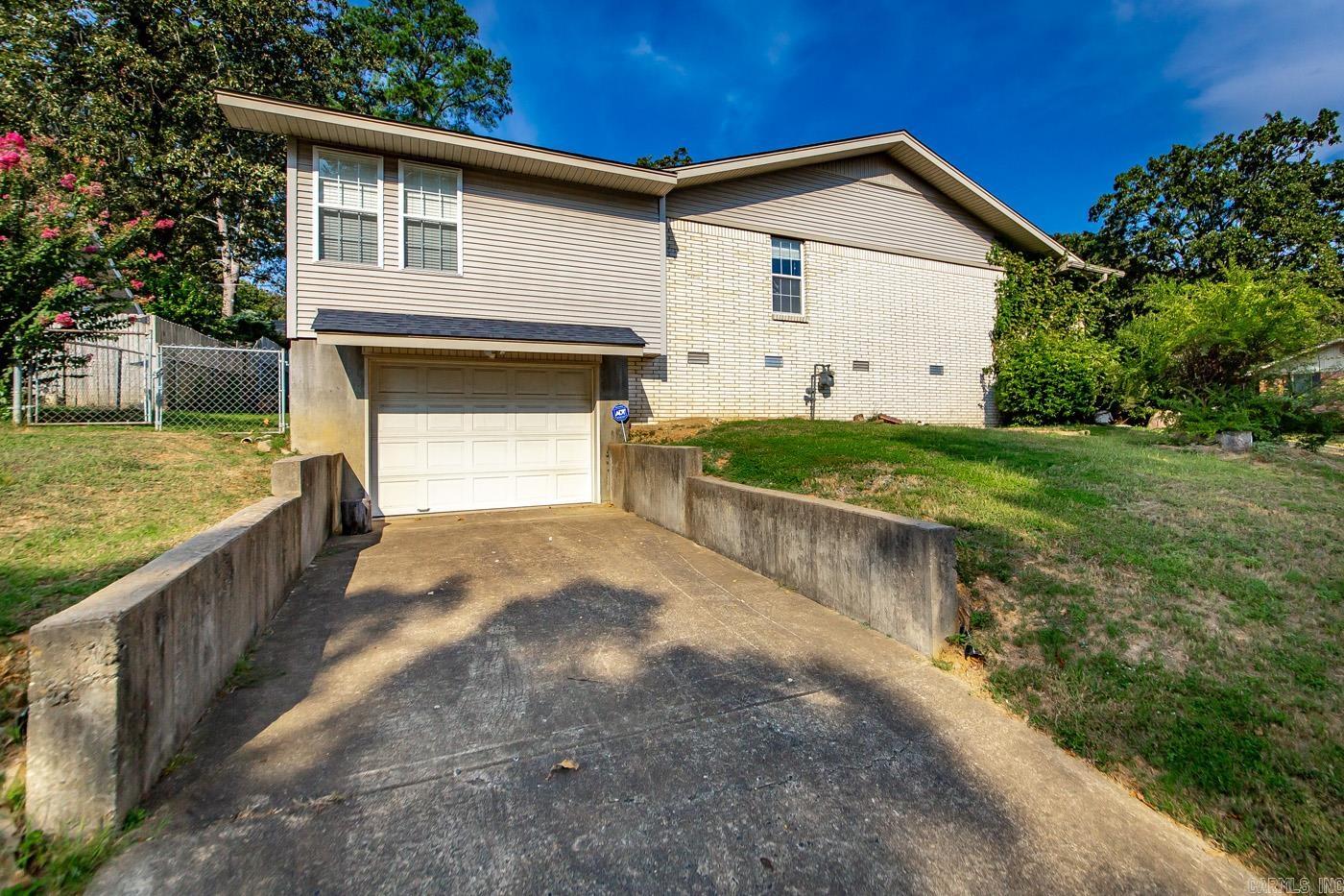 4204 Fox Hill Road North Little Rock, AR 72116