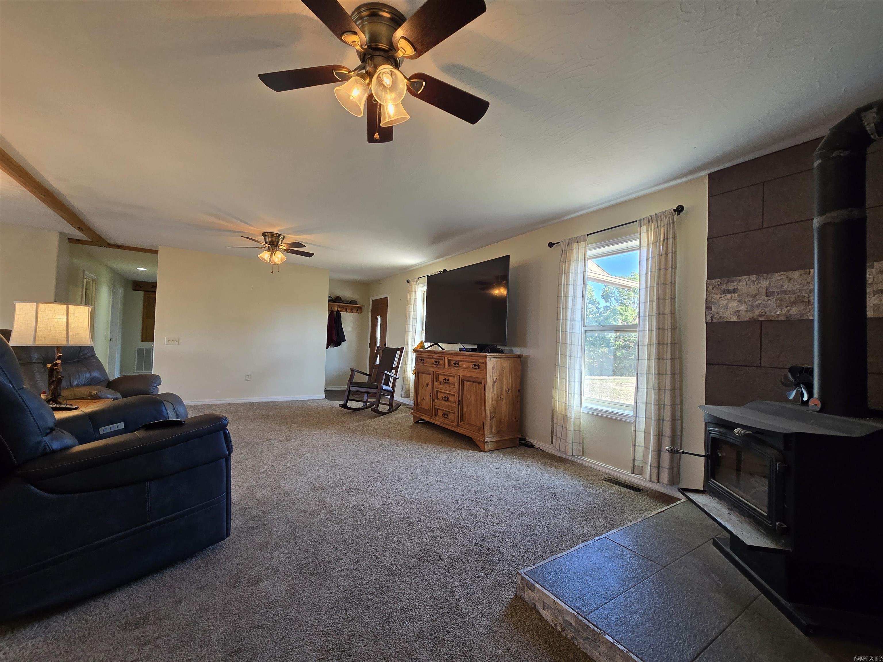 5776 HWY 14 N Yellville, AR 72687