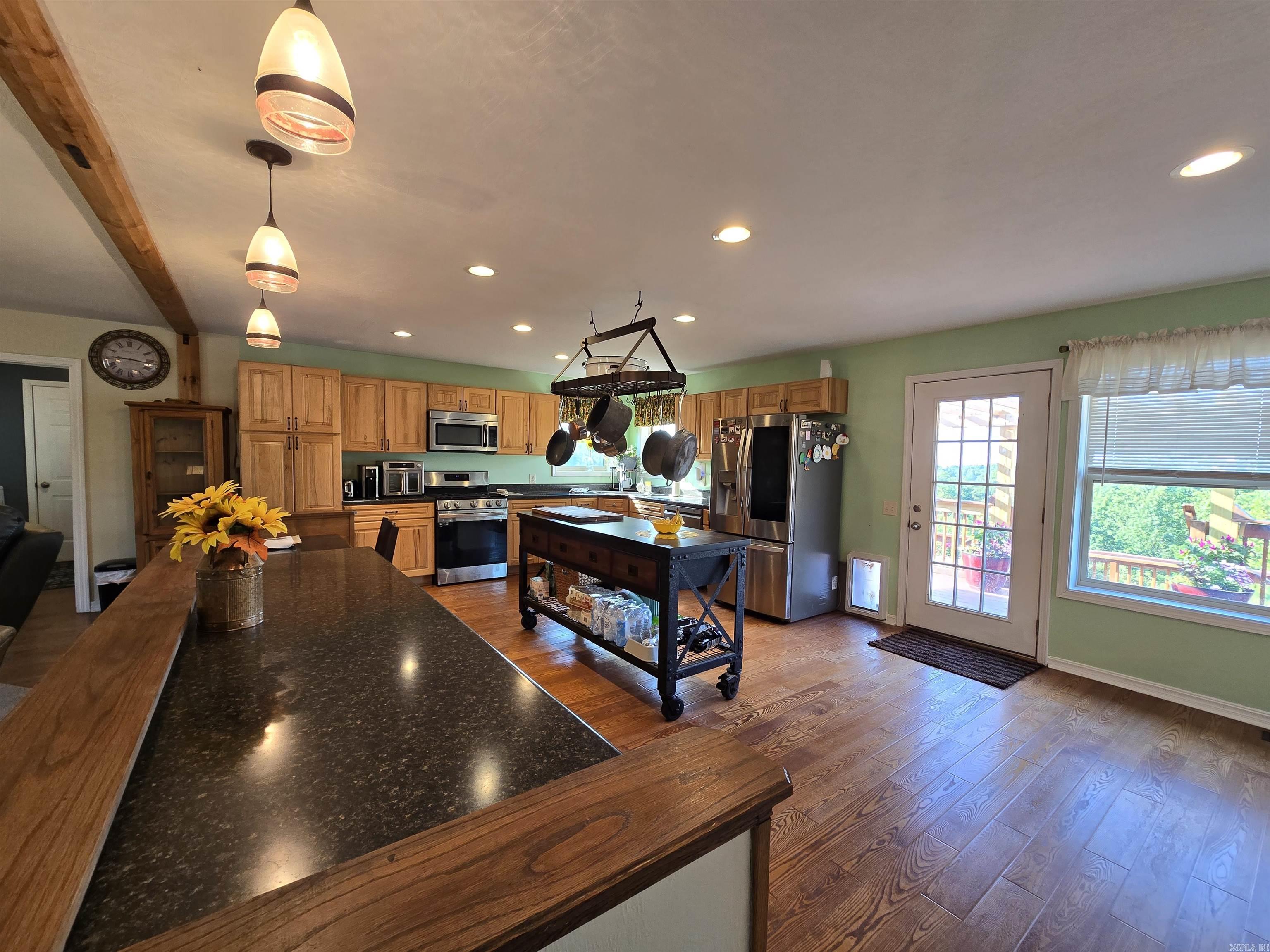 5776 HWY 14 N Yellville, AR 72687