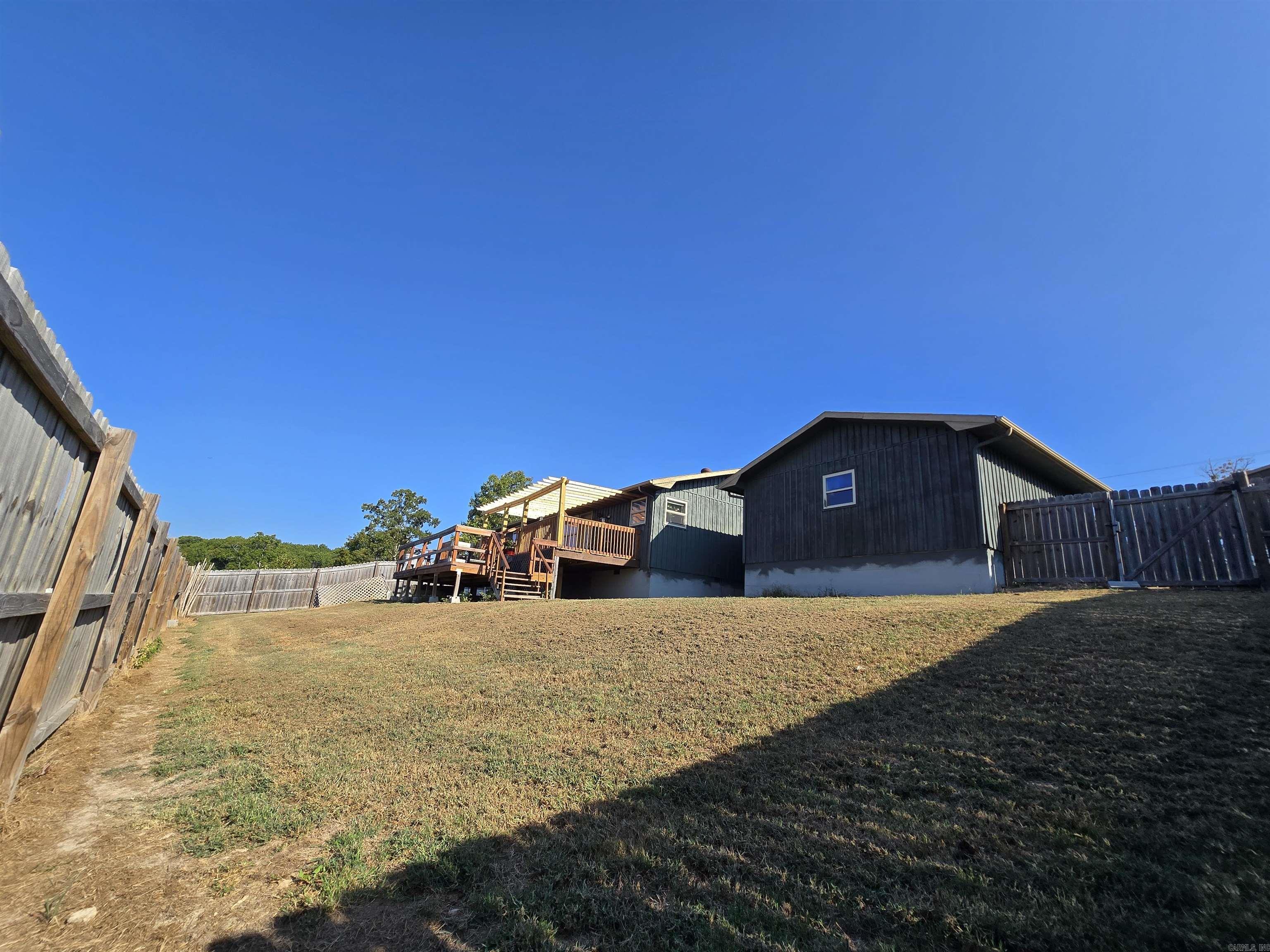 5776 HWY 14 N Yellville, AR 72687