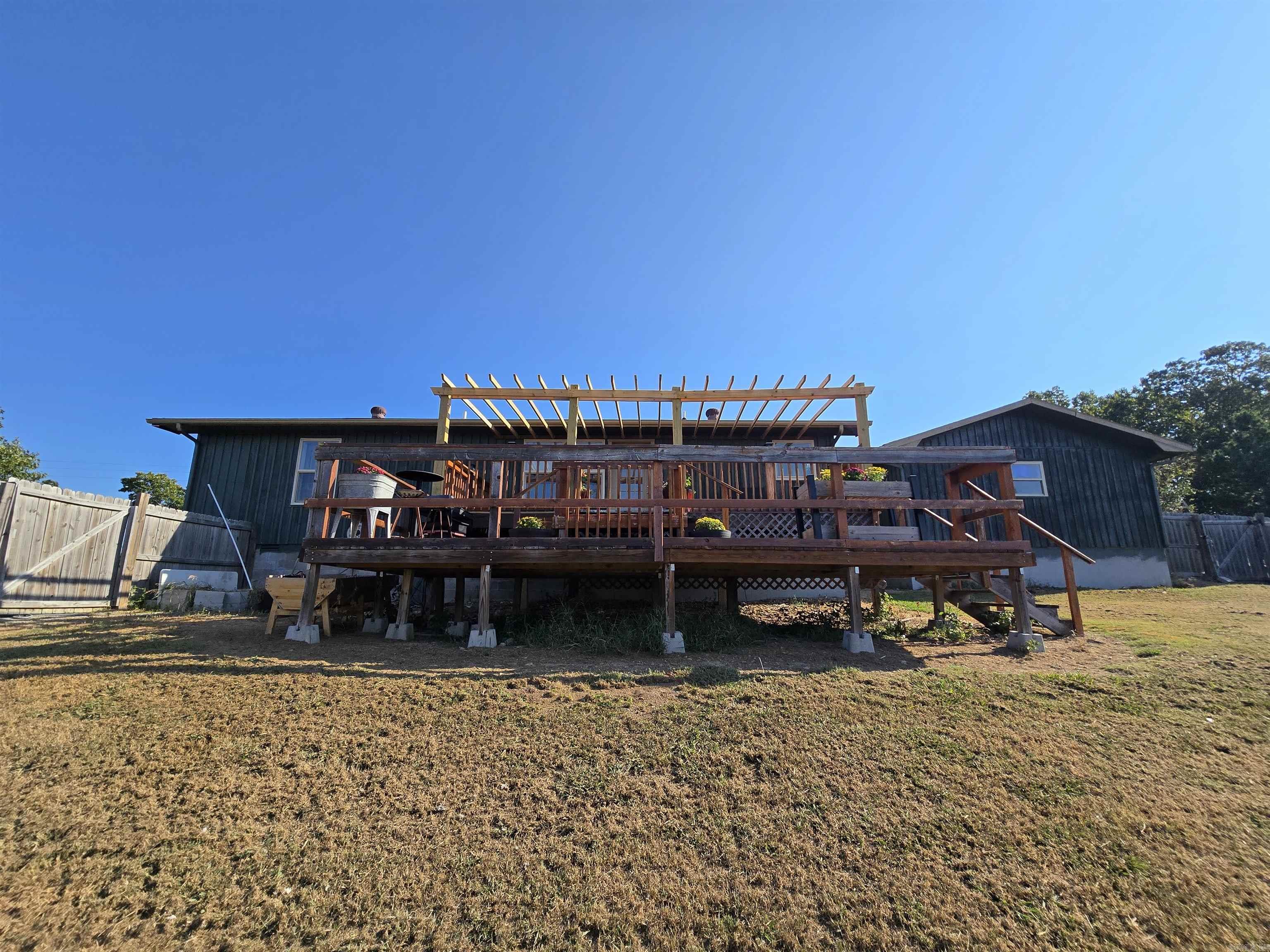 5776 HWY 14 N Yellville, AR 72687