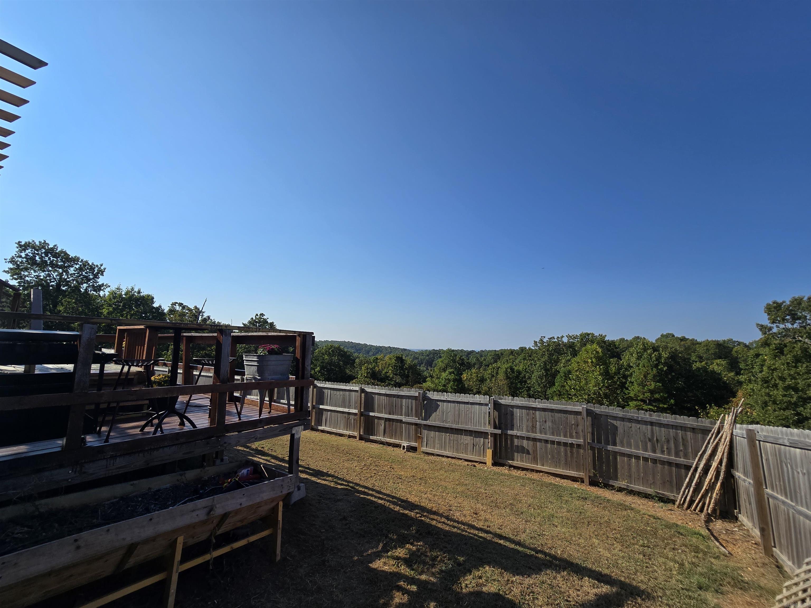 5776 HWY 14 N Yellville, AR 72687