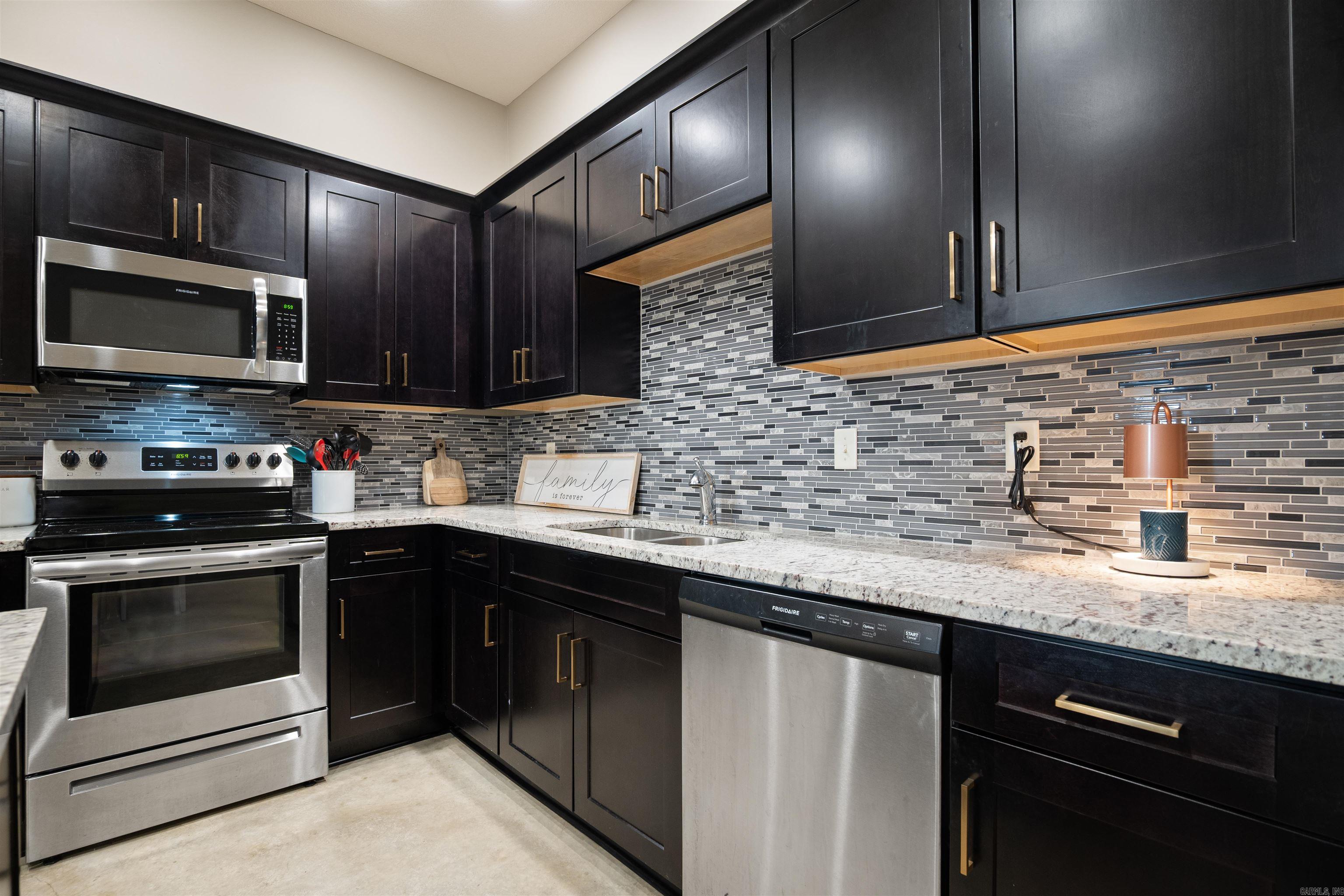 305 Hollis  Bono, AR