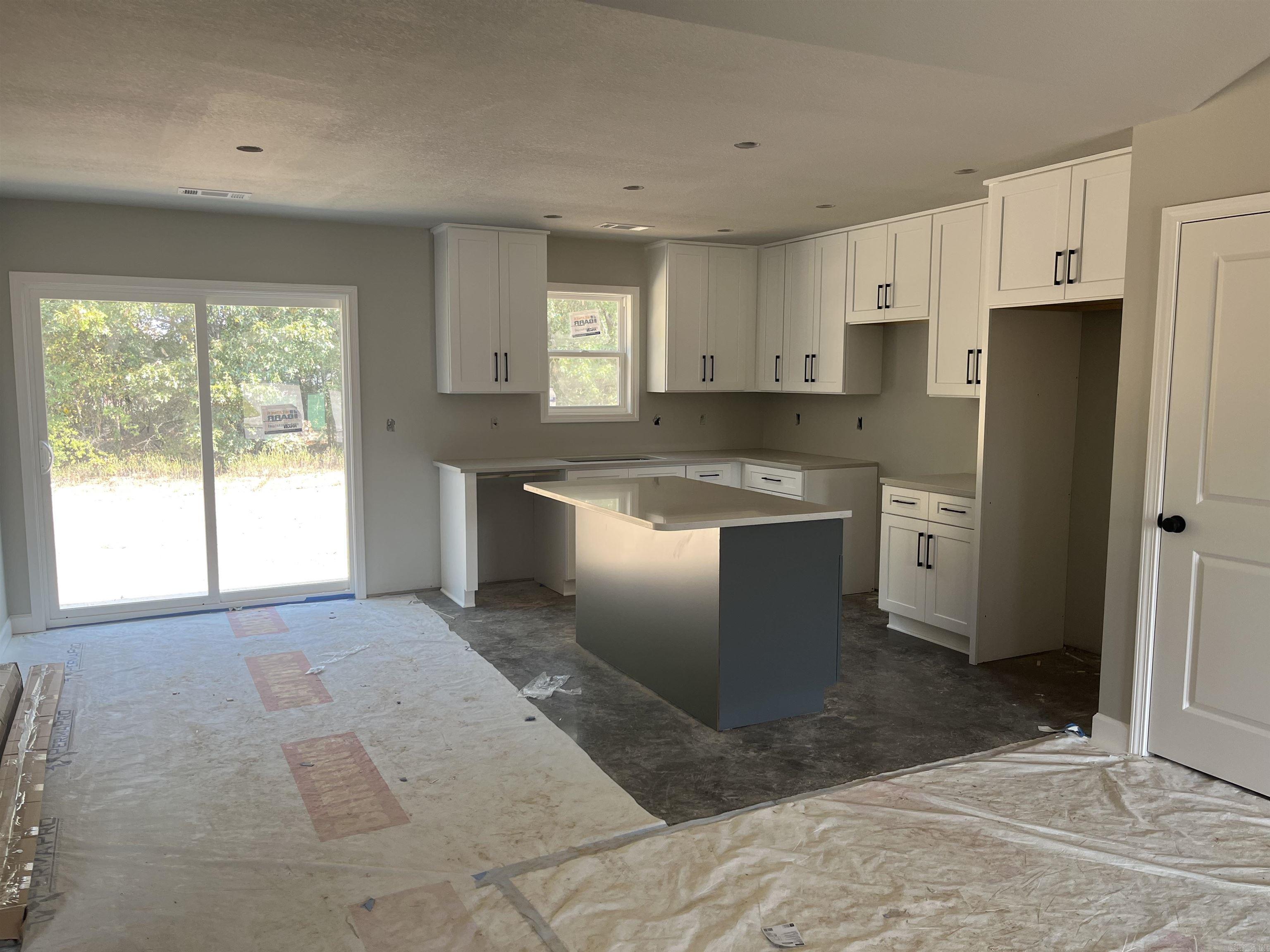 417 Gia Bono, AR 72416