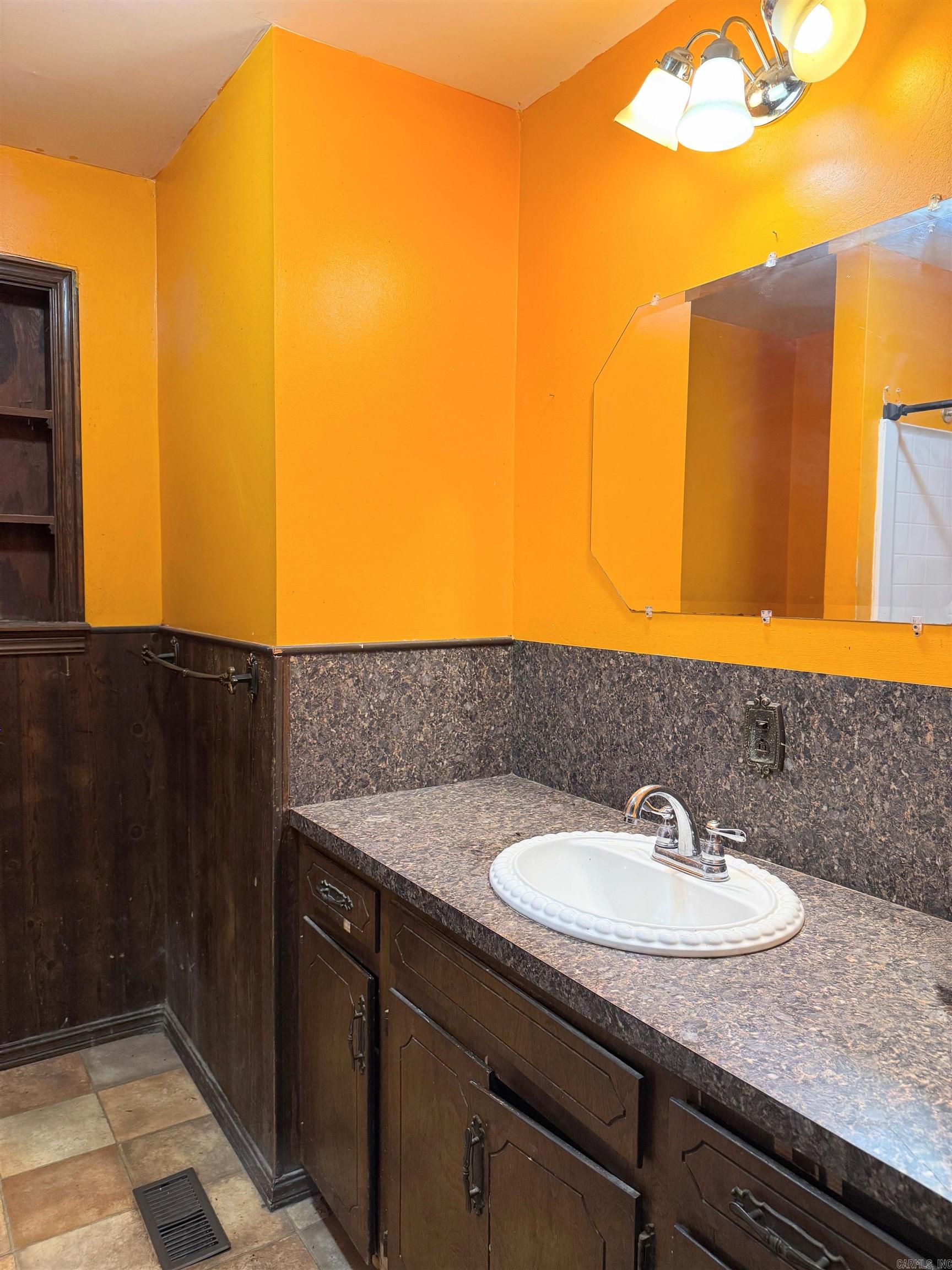 500 Gravel Hill  Altus, AR