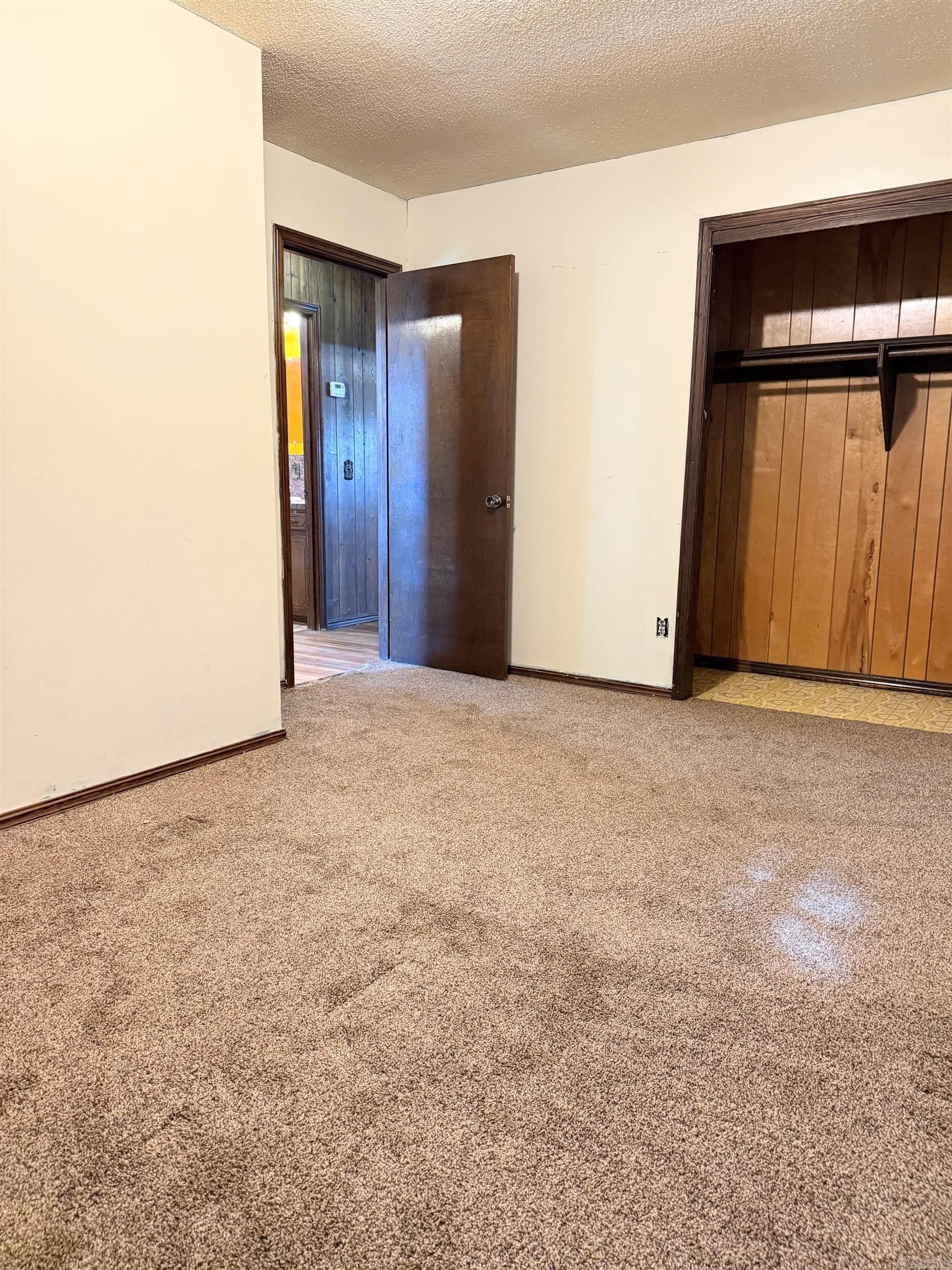 500 Gravel Hill  Altus, AR