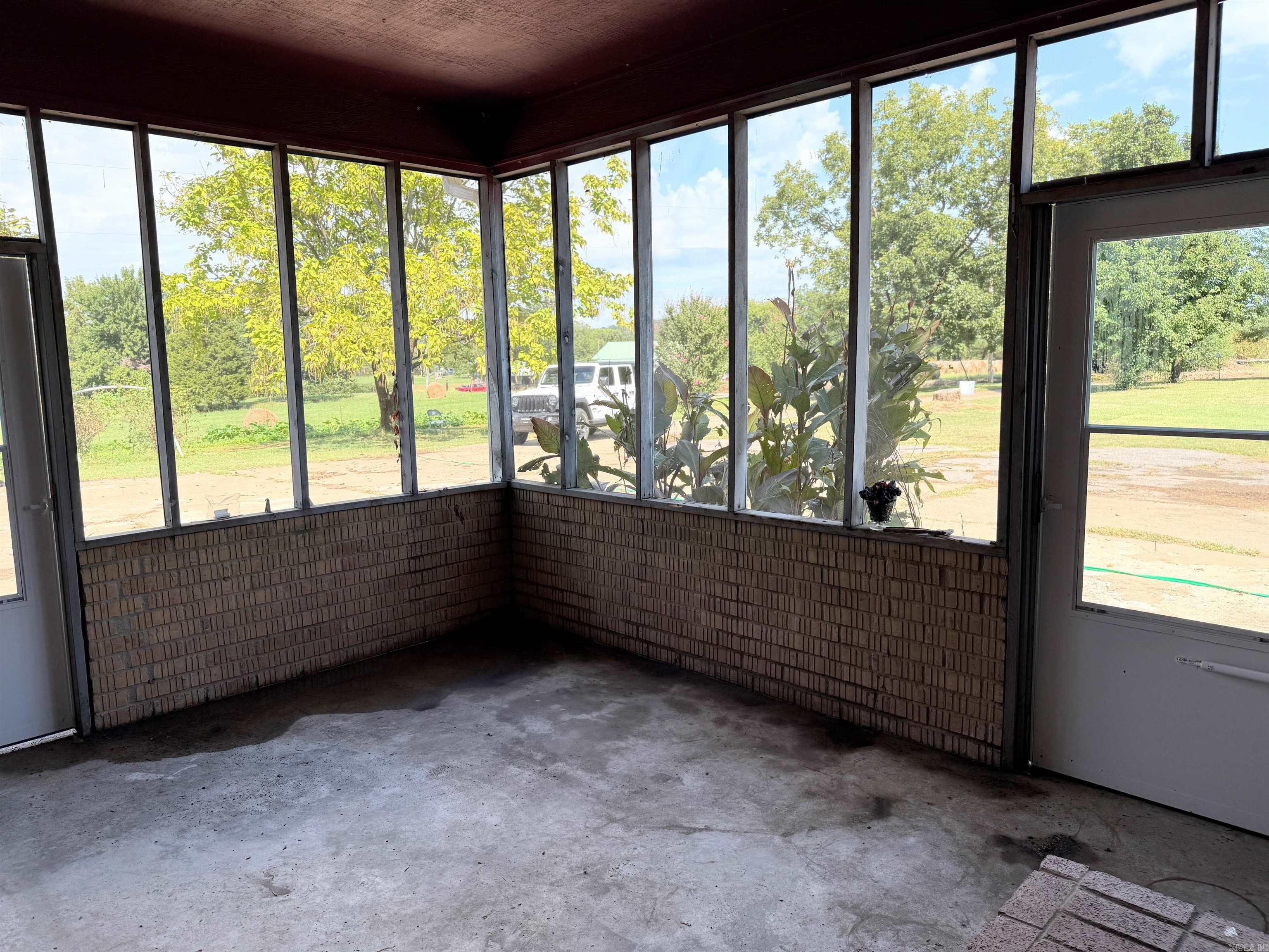 500 Gravel Hill  Altus, AR