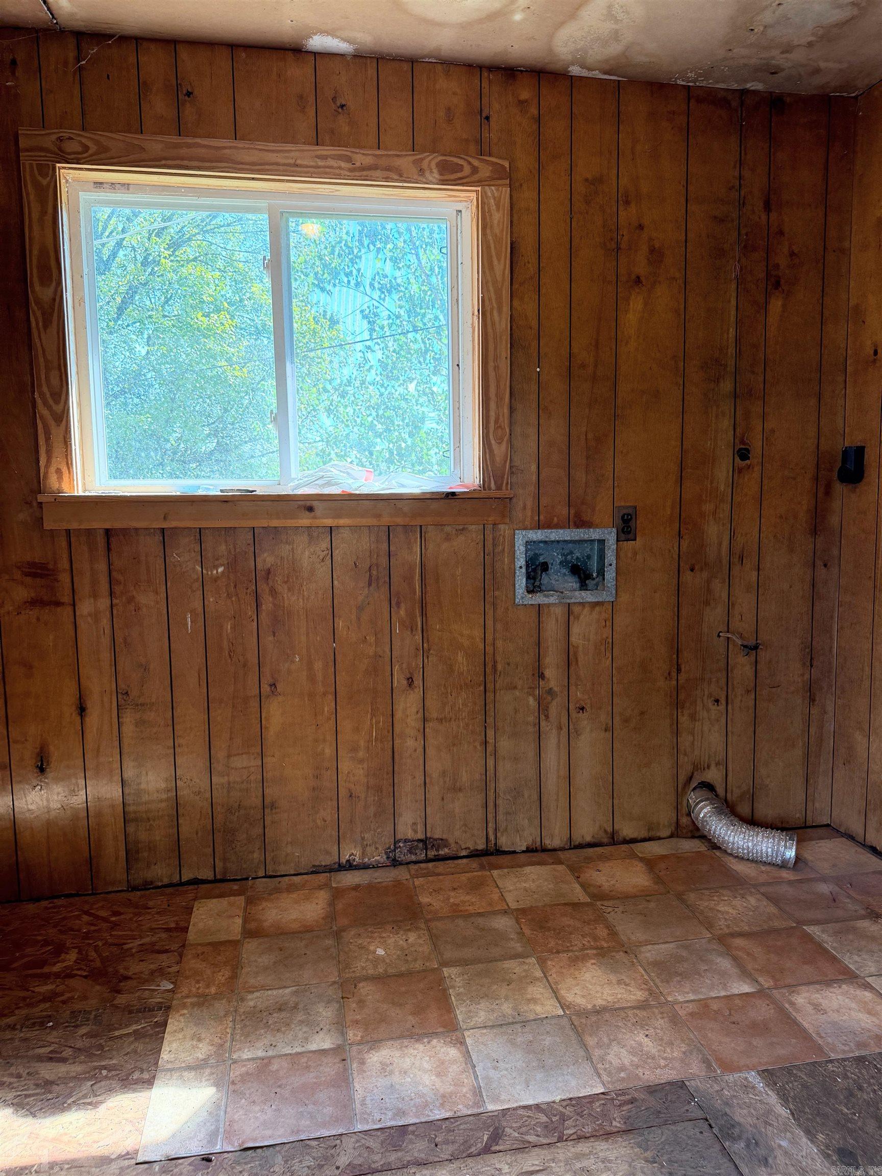 500 Gravel Hill  Altus, AR