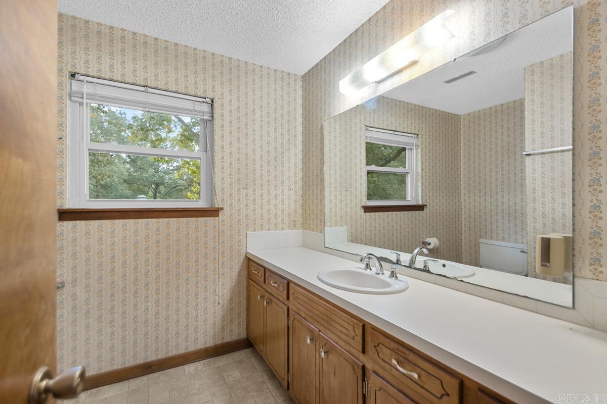 1540 Valley View  Malvern, AR