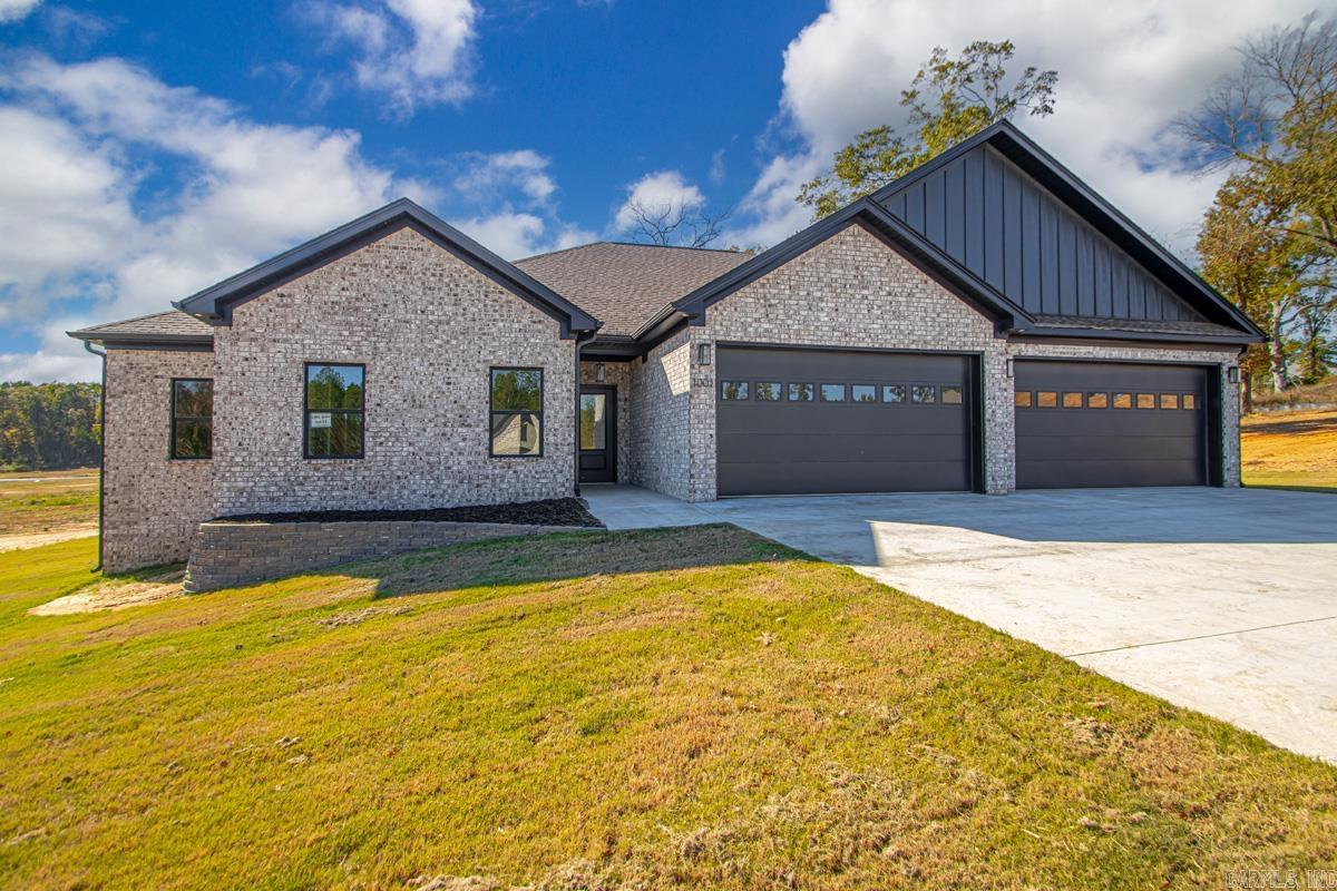 1001 Duke Drive Bauxite, AR 72011