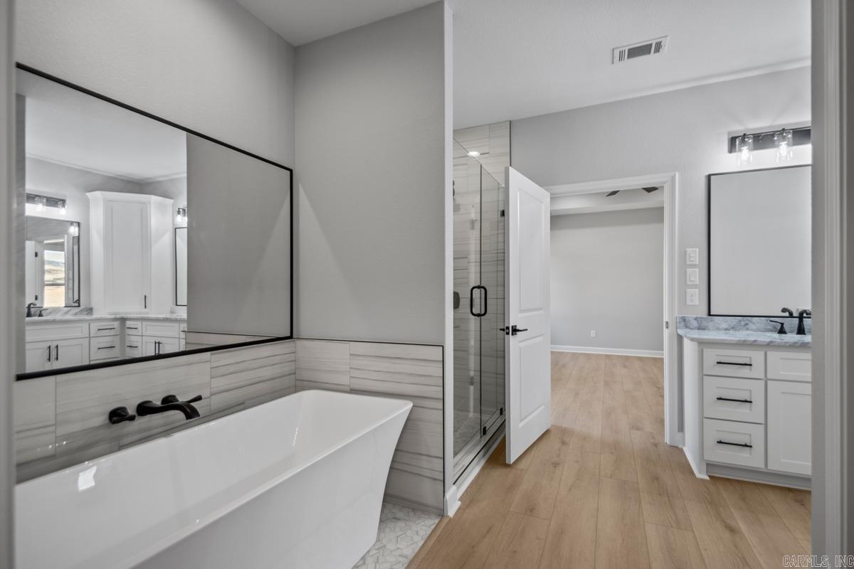 1001 Duke Drive Bauxite, AR 72011