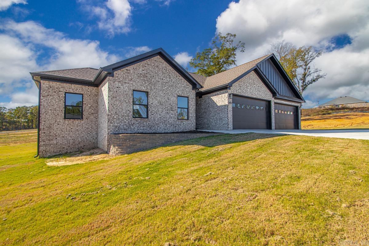 1001 Duke Drive Bauxite, AR 72011