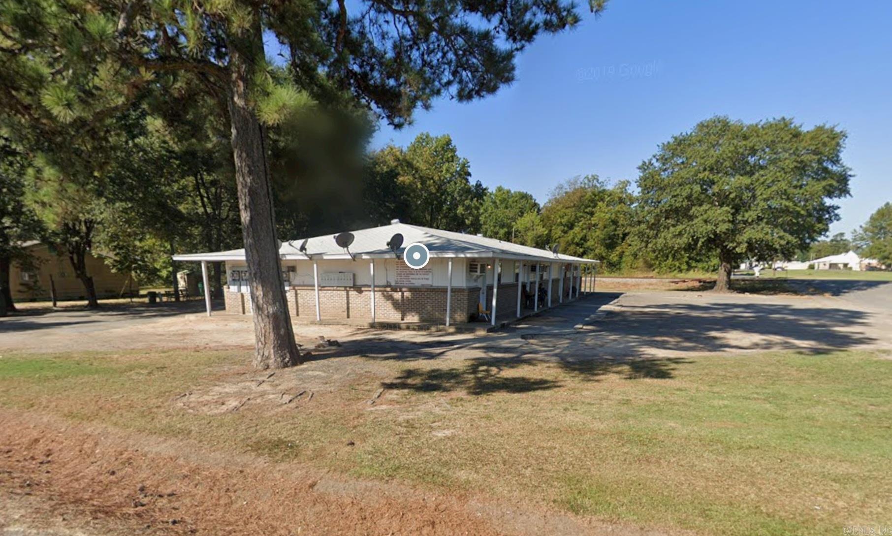 2202 W 10TH  Pine Bluff, AR