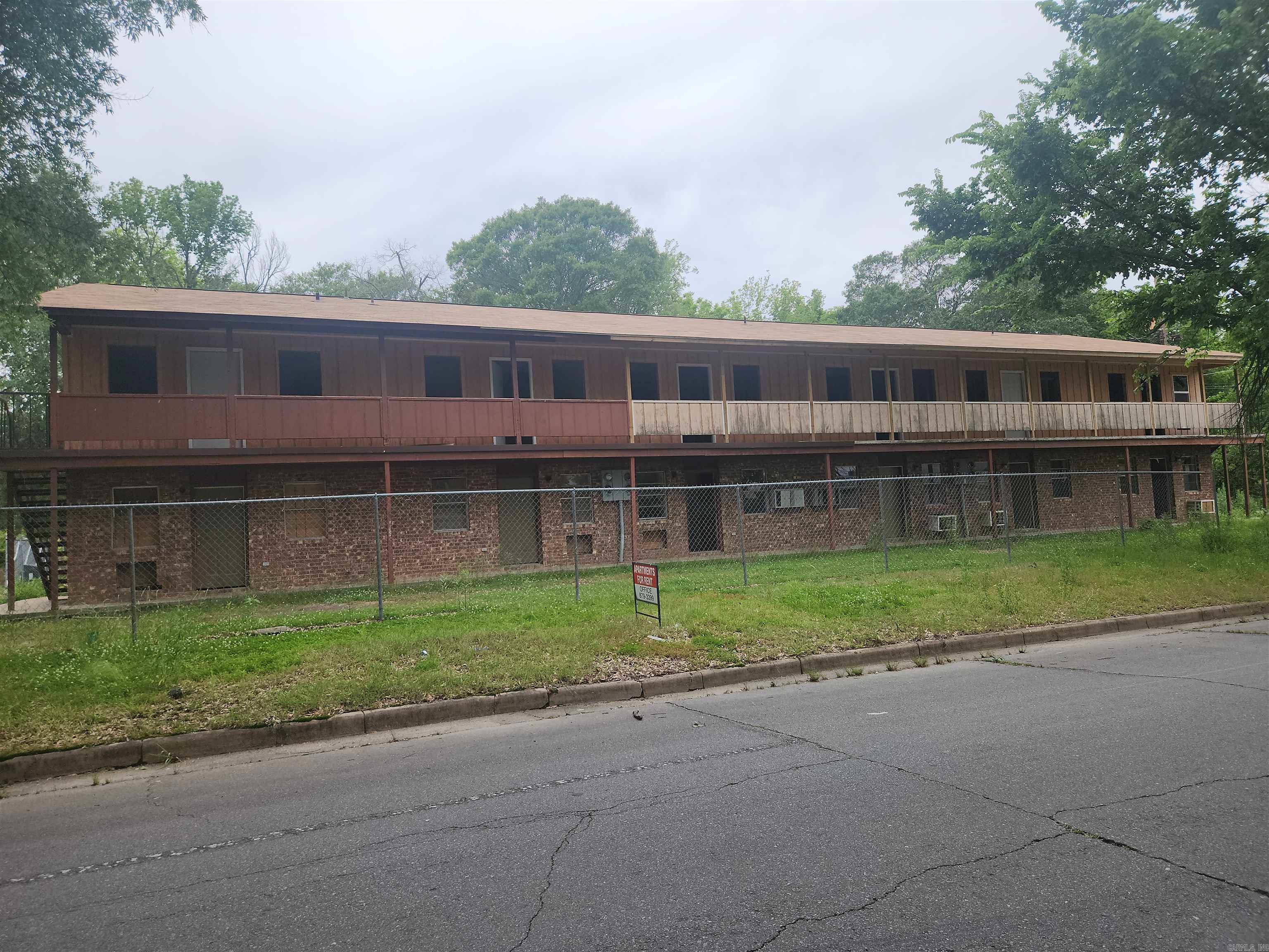 1020 S Linden  Pine Bluff, AR