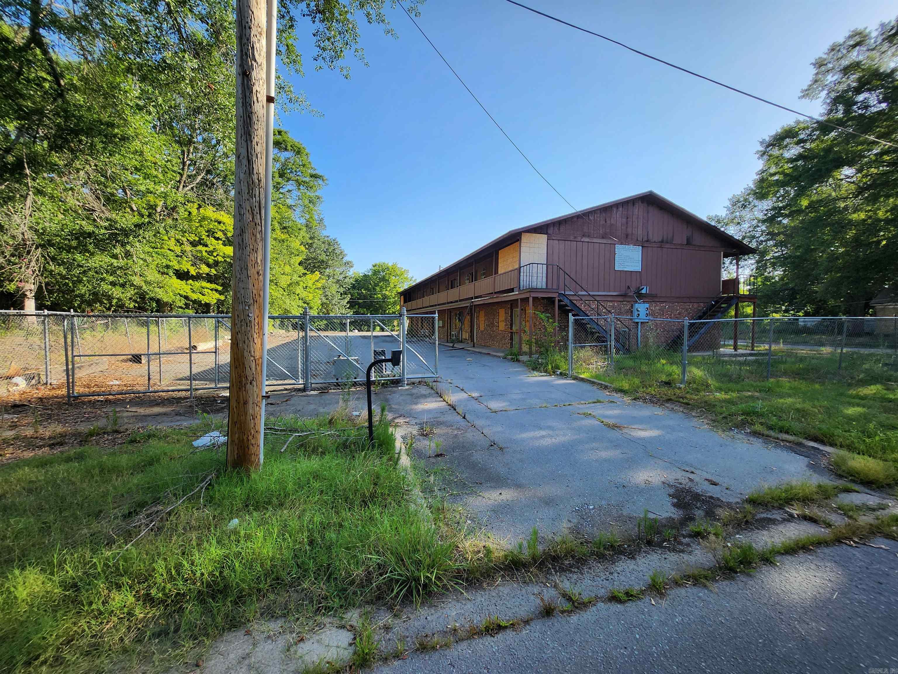 1020 S Linden  Pine Bluff, AR