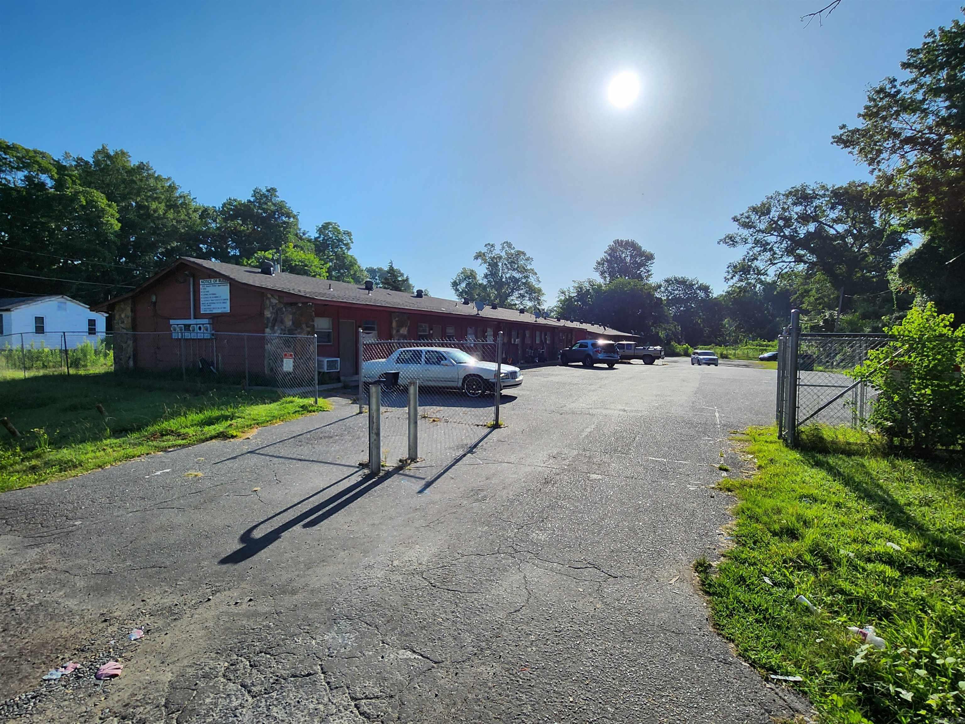 1020 S Linden  Pine Bluff, AR