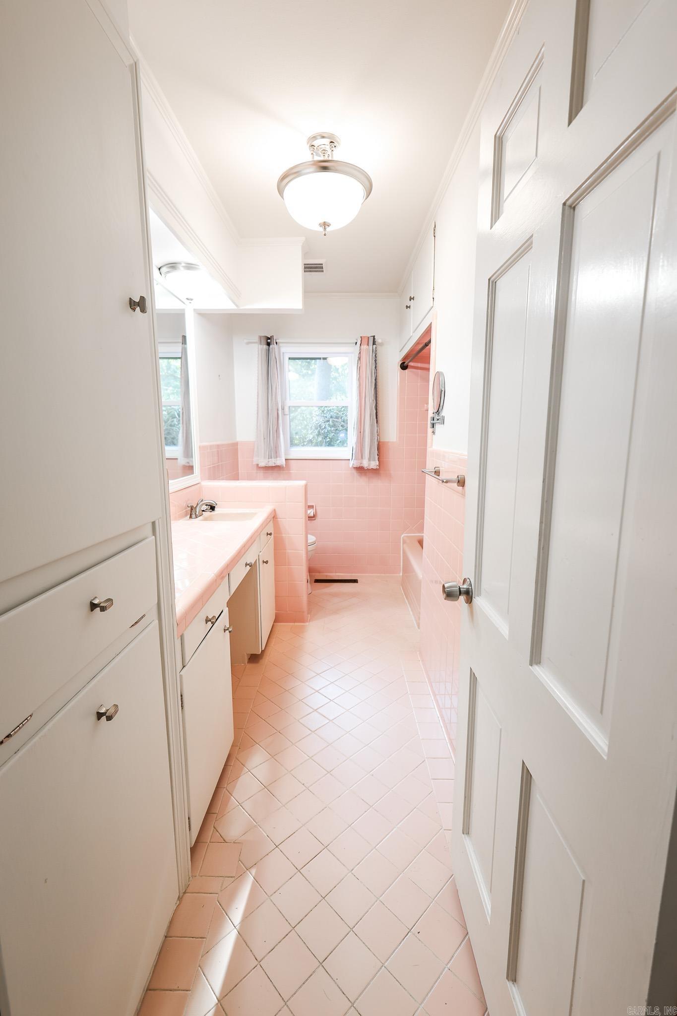 1401 W Cedar El Dorado, AR 71730