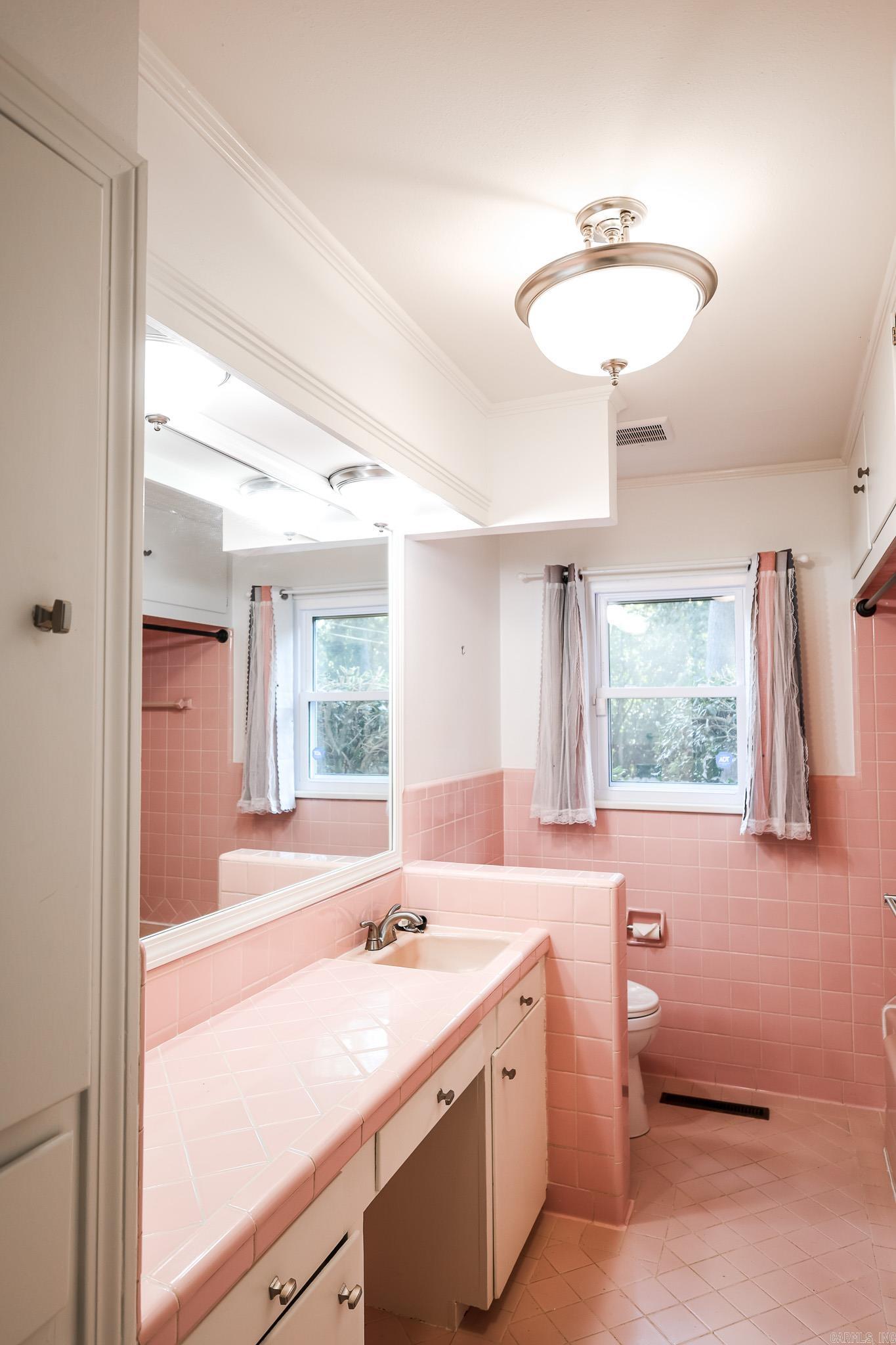 1401 W Cedar El Dorado, AR 71730