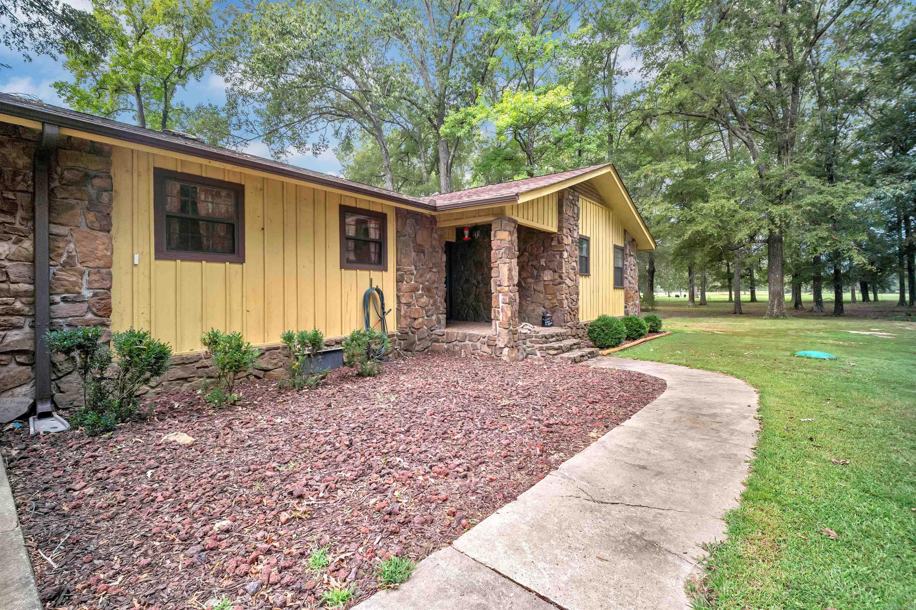 222 Riverview Road Oppelo, AR 72110