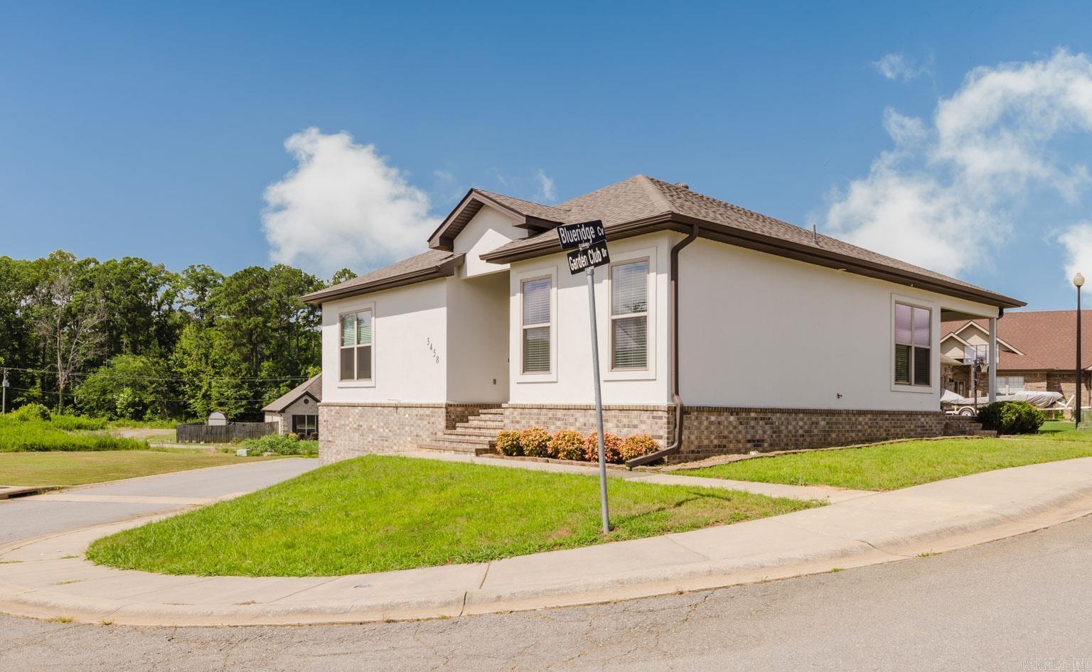 3458 Garden Club Dr Bryant, AR 72022