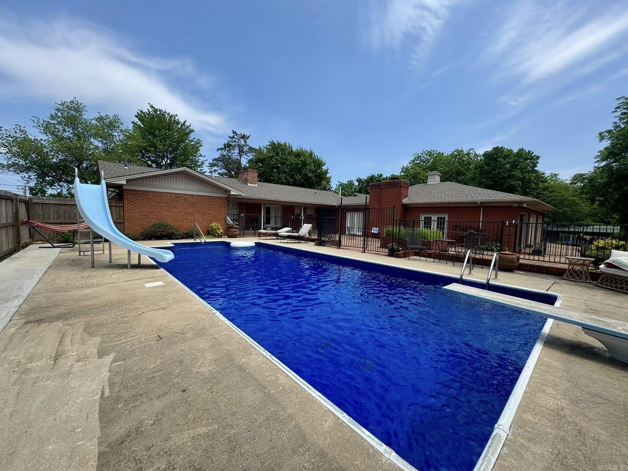 211 Service St  Mountain View, AR