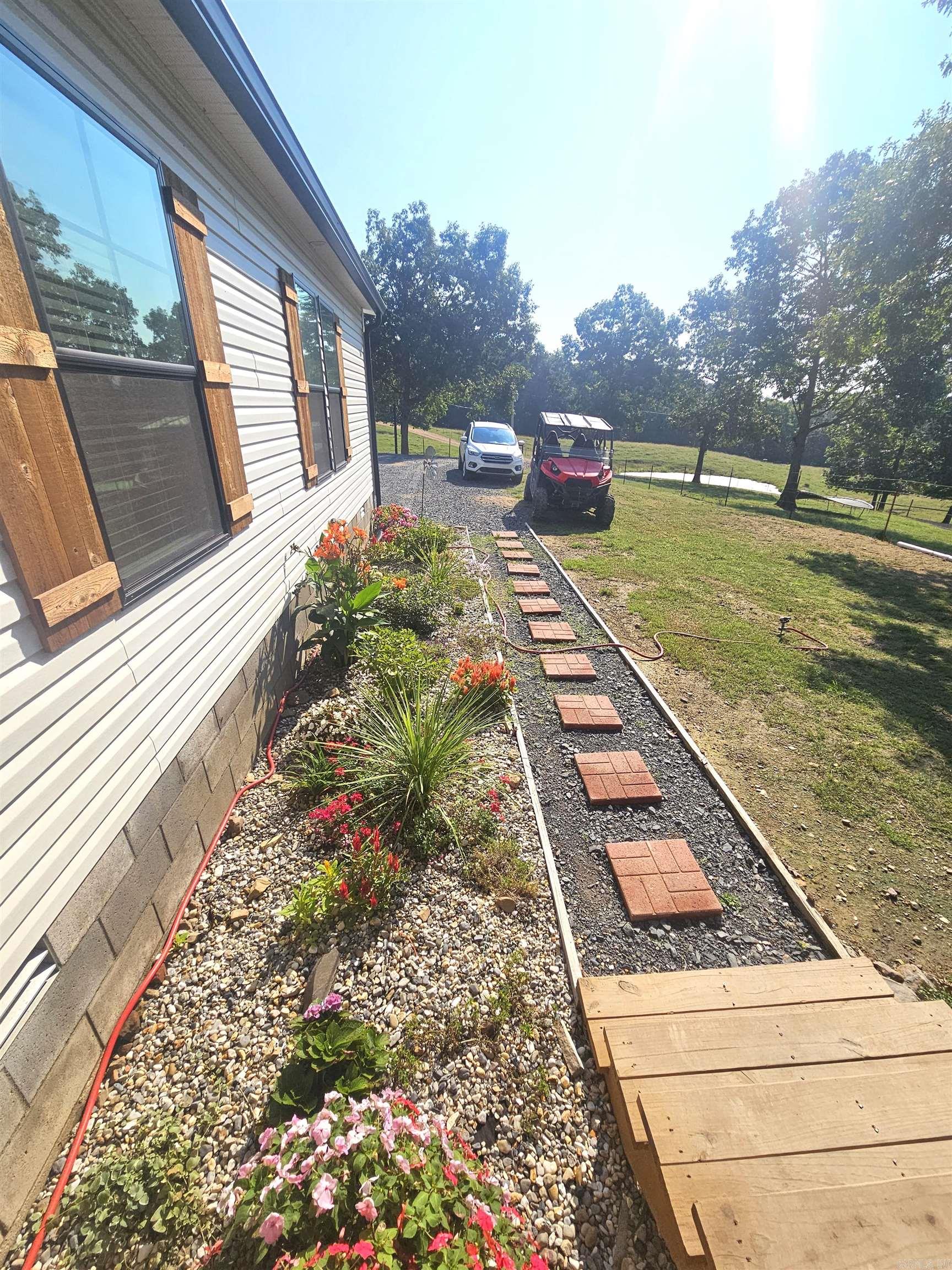 665 Hwy 246  Umpire, AR