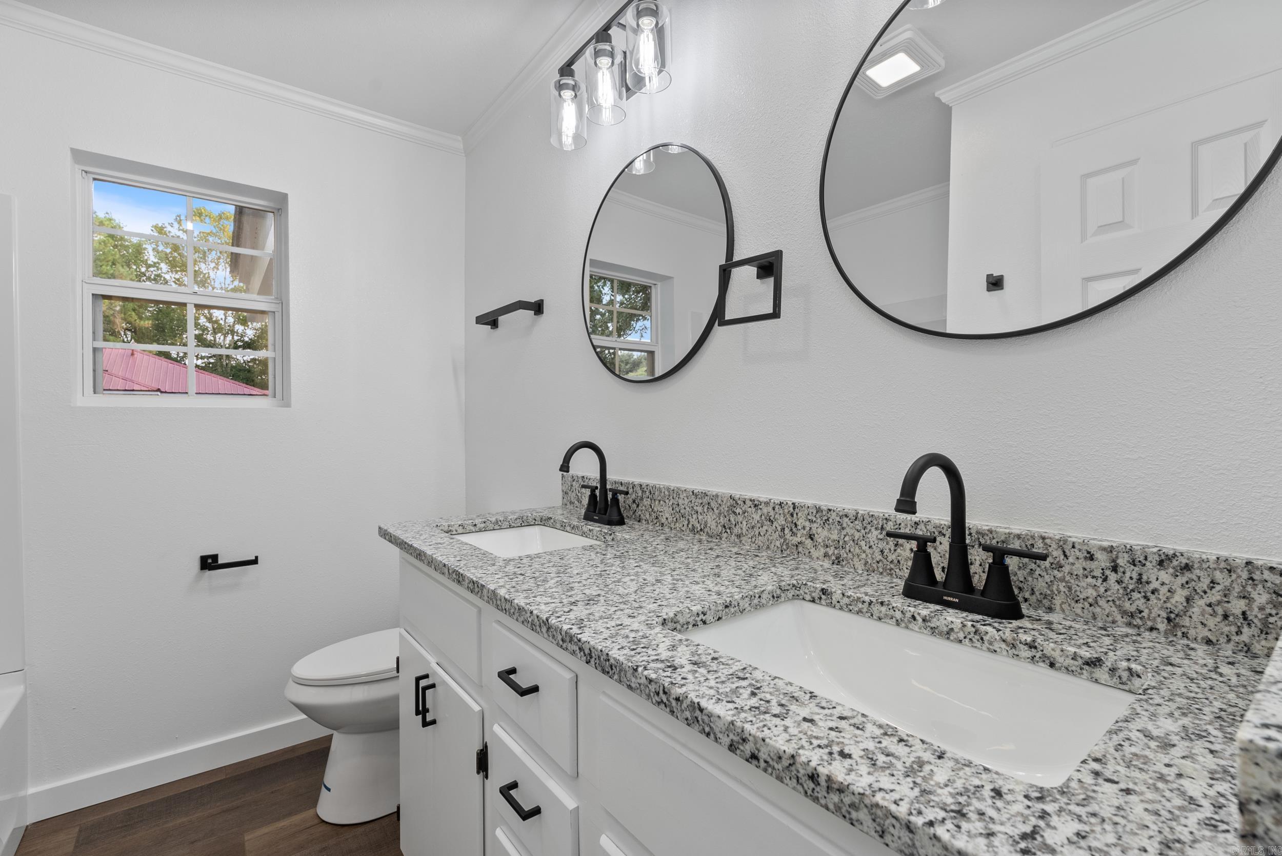 2412 Linwood  Newport, AR