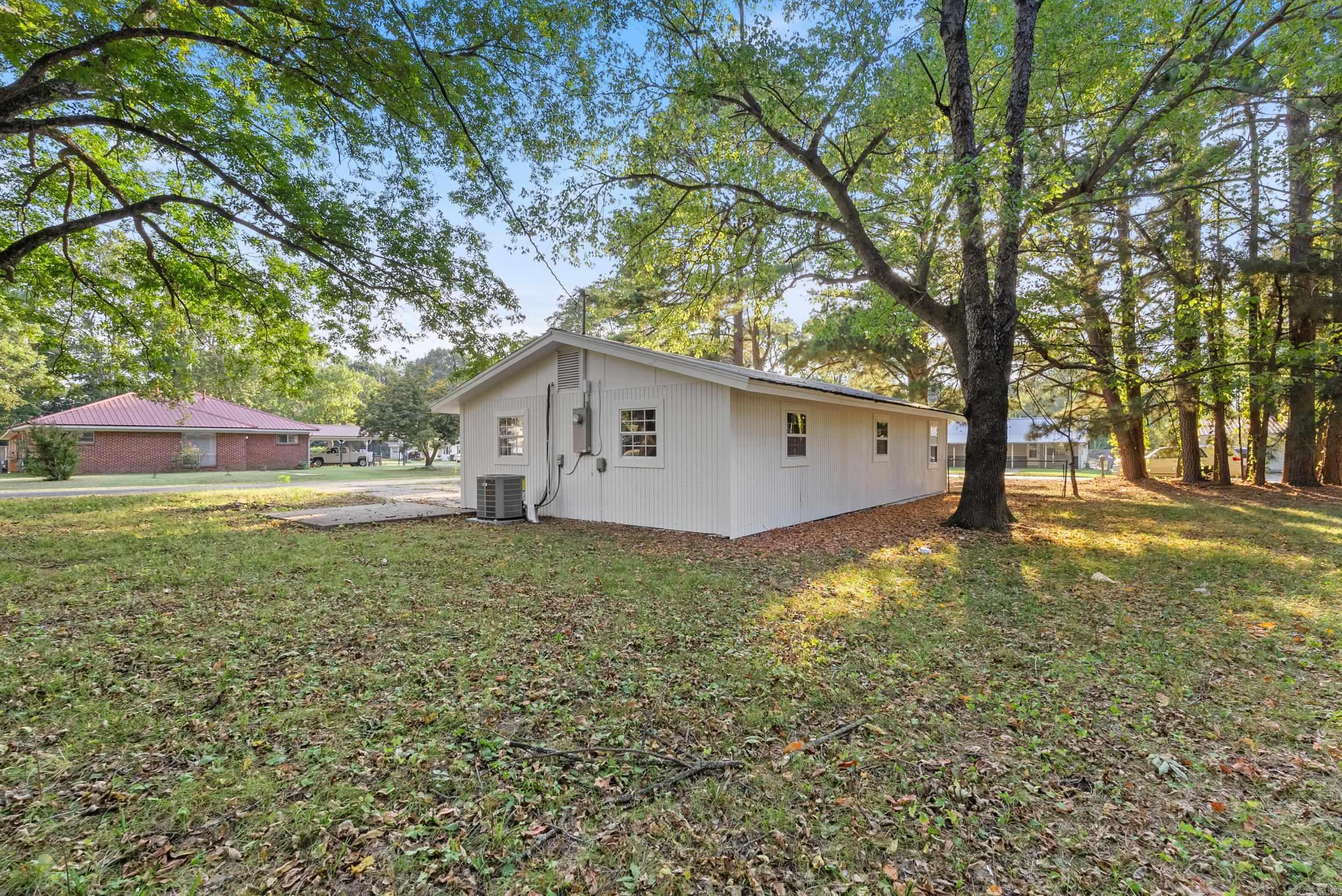 2412 Linwood  Newport, AR