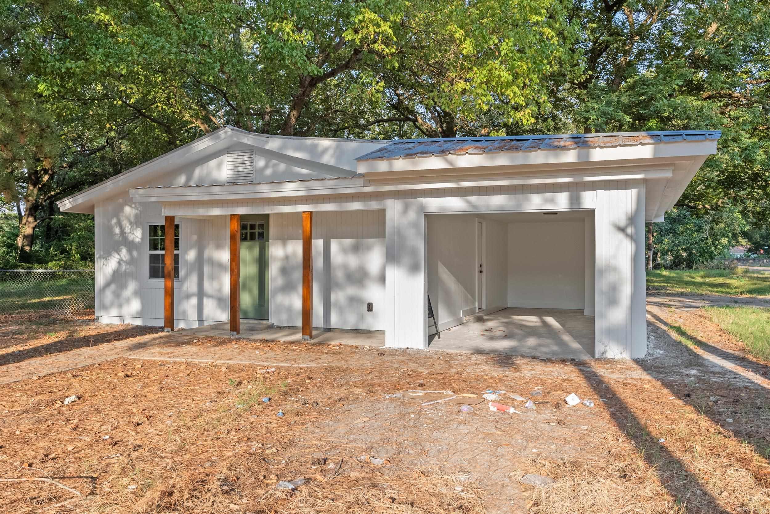 2412 Linwood  Newport, AR