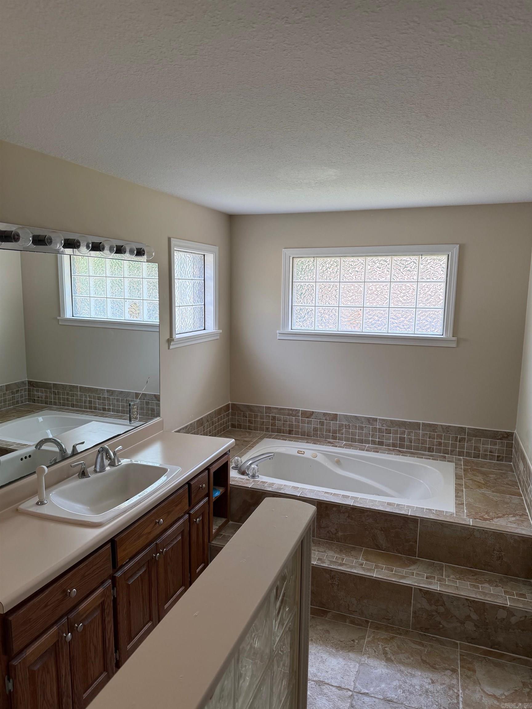 1007 S 11th Paragould, AR 72450-5578