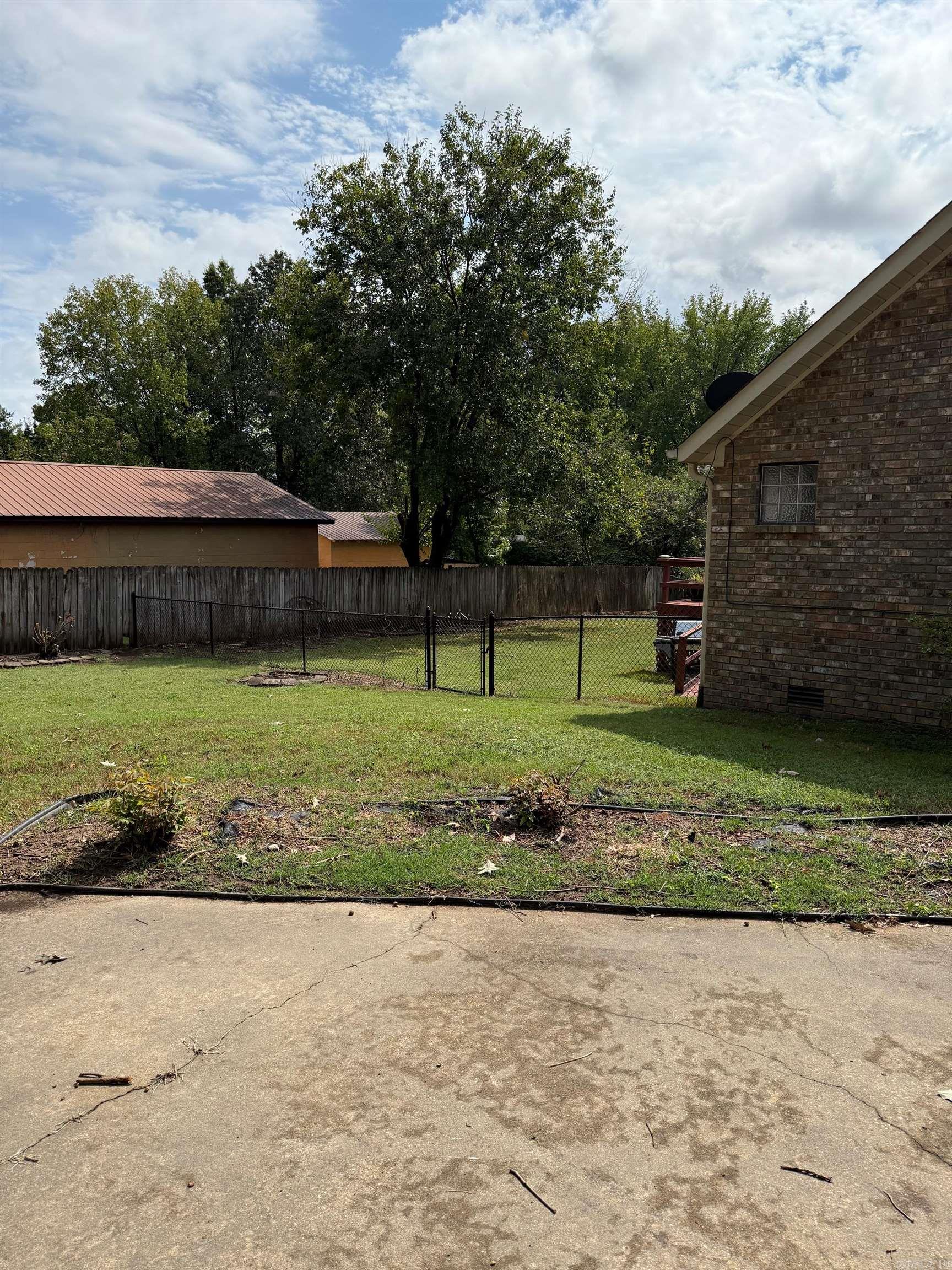 1007 S 11th Paragould, AR 72450-5578