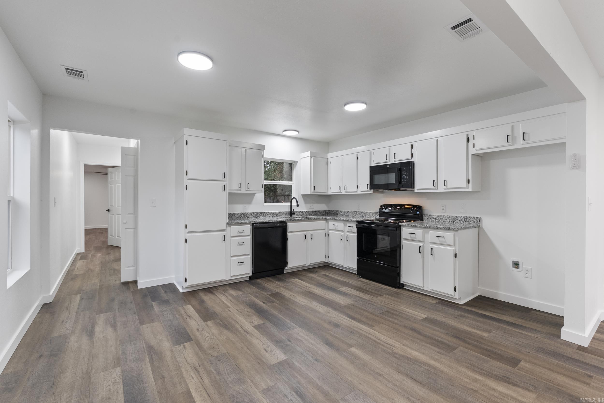 721 McLain  Newport, AR