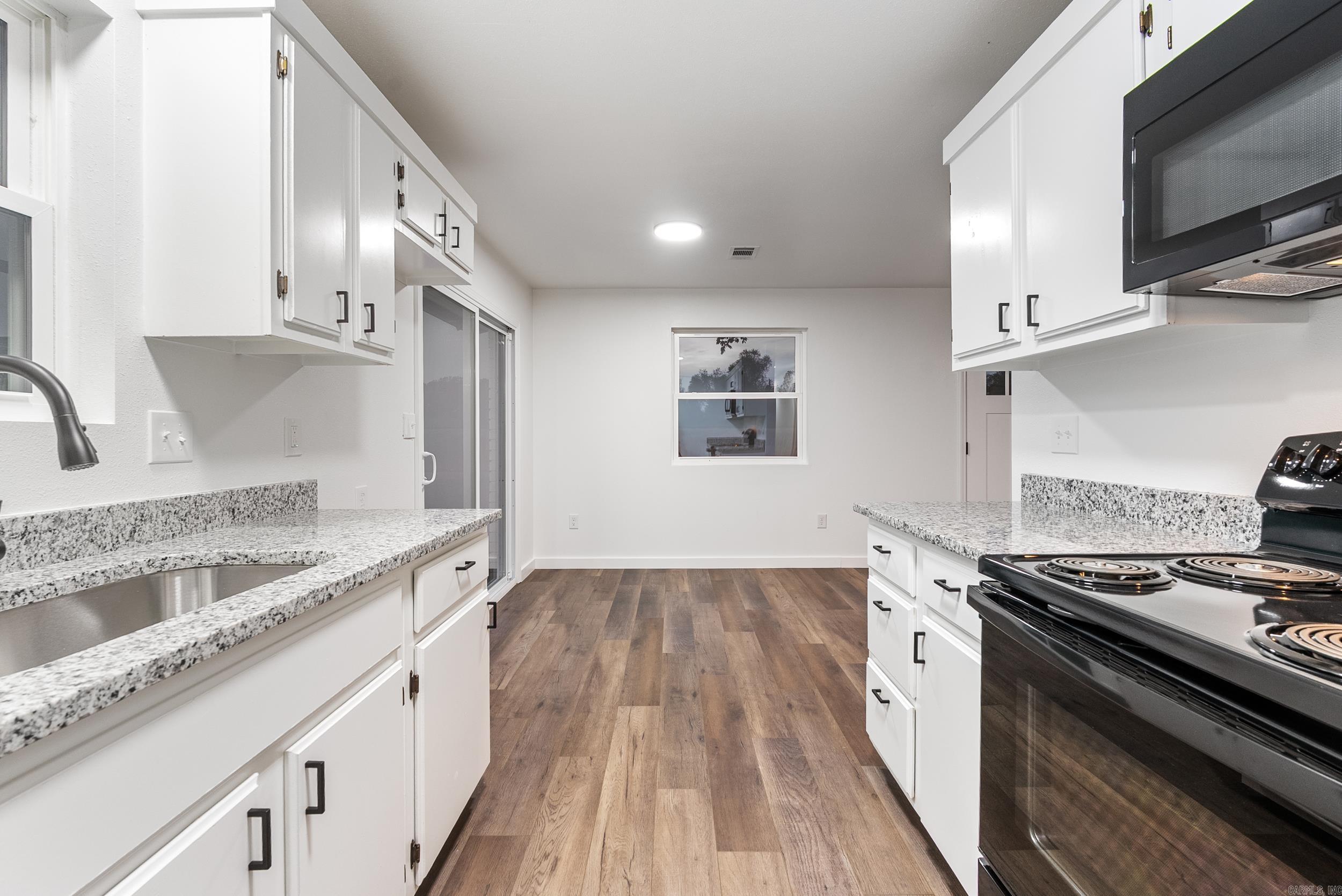 1016 Front  Newport, AR