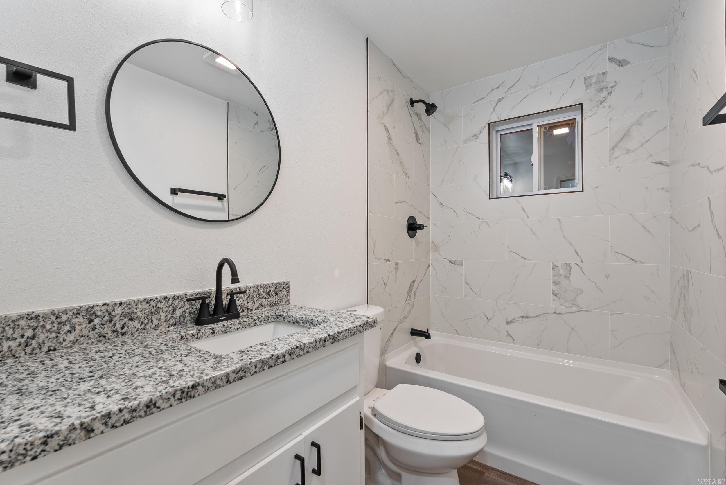 1016 Front  Newport, AR