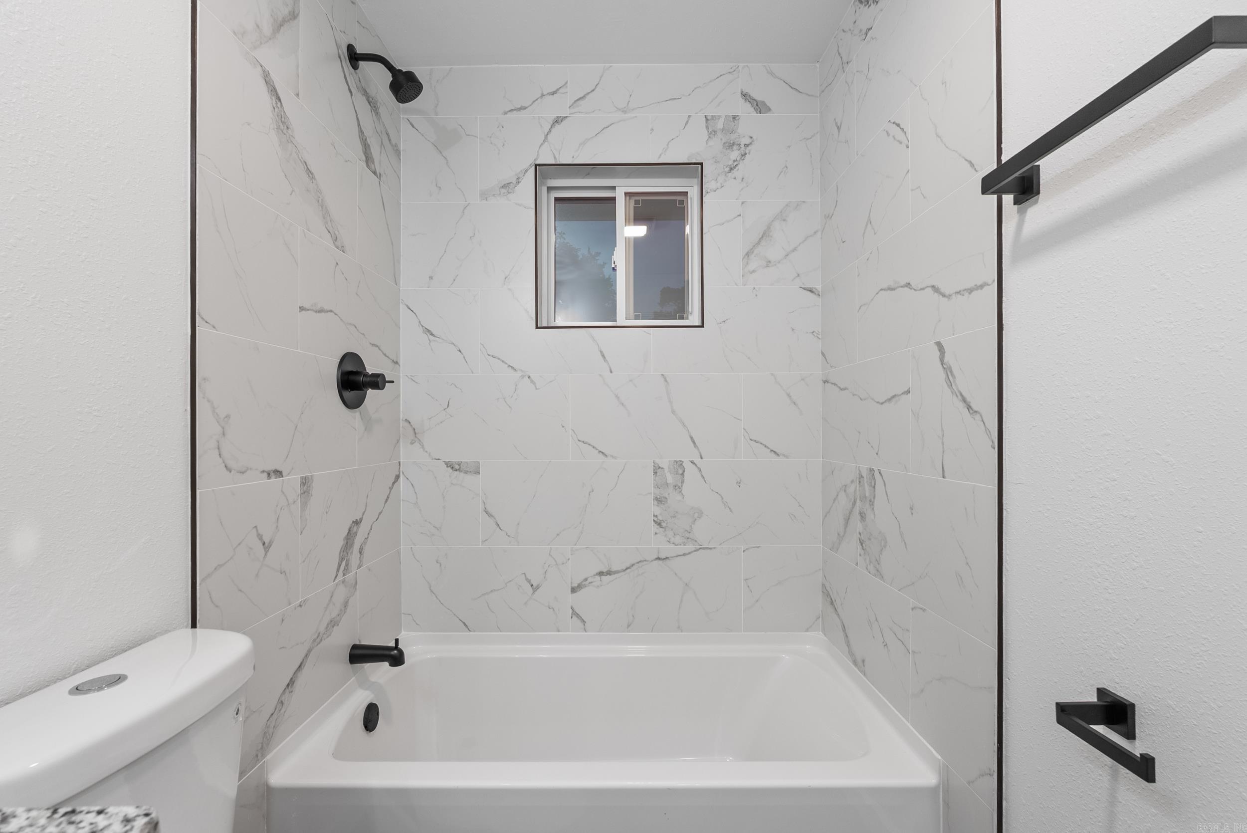 1016 Front  Newport, AR