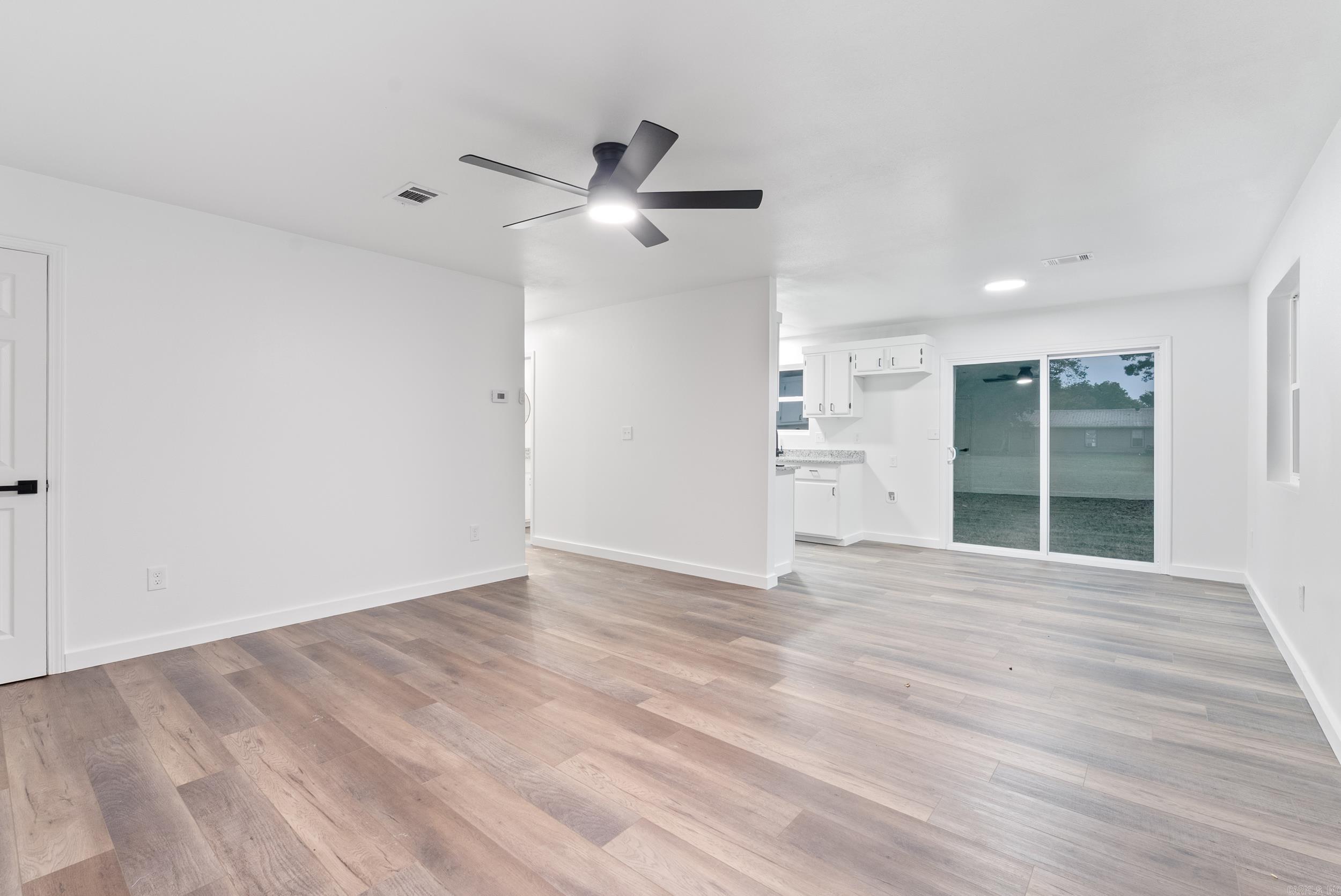 1016 Front  Newport, AR