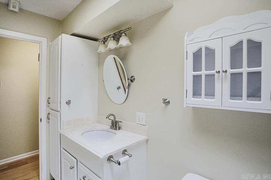 5709 N Cedar Street North Little Rock, AR 72116