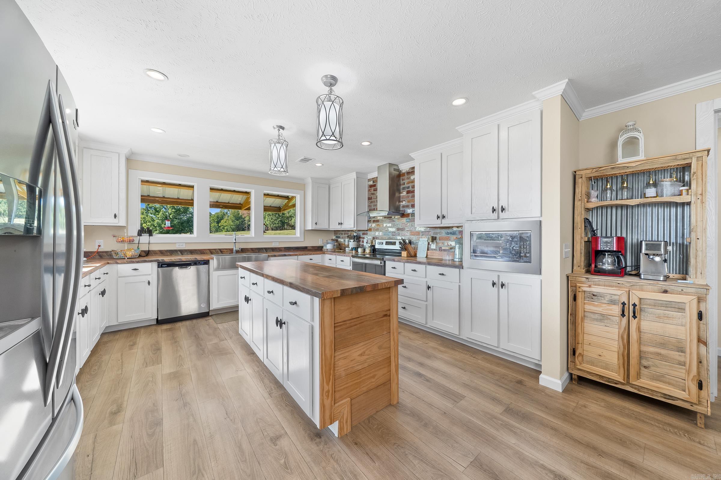 665 Hwy 246  Umpire, AR