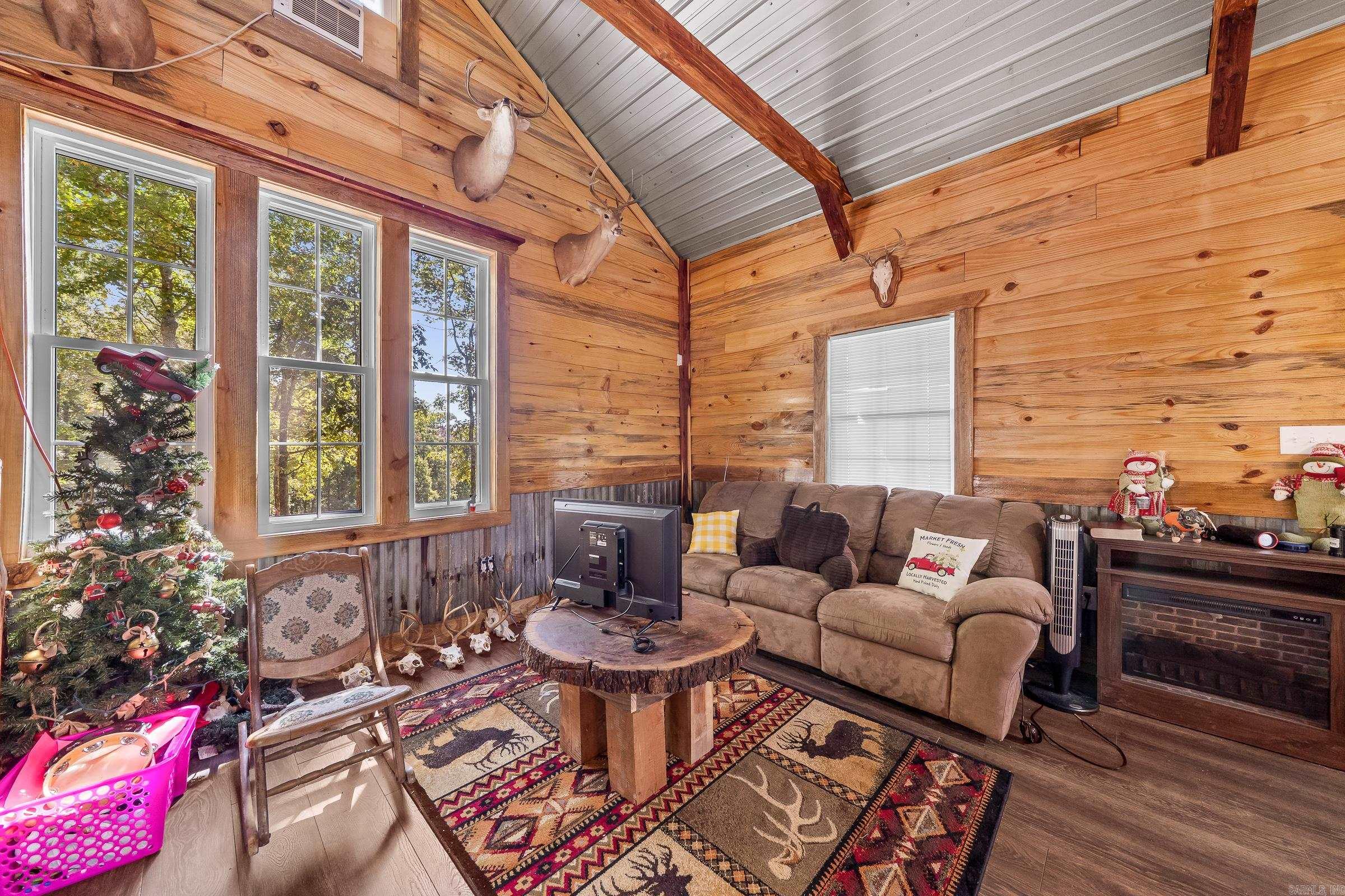 665 Hwy 246  Umpire, AR