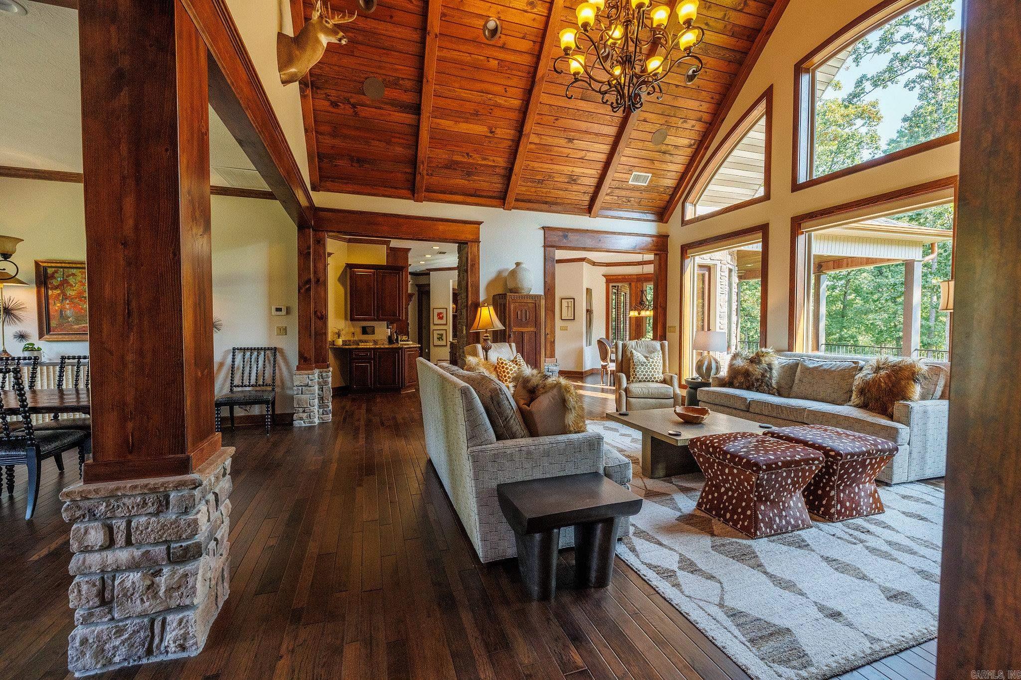 1155 Mountain Ridge Rd  Batesville, AR