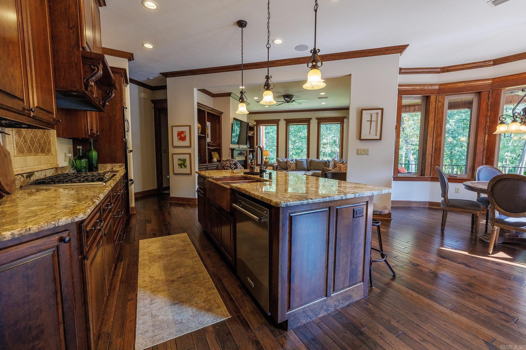 1155 Mountain Ridge Rd  Batesville, AR