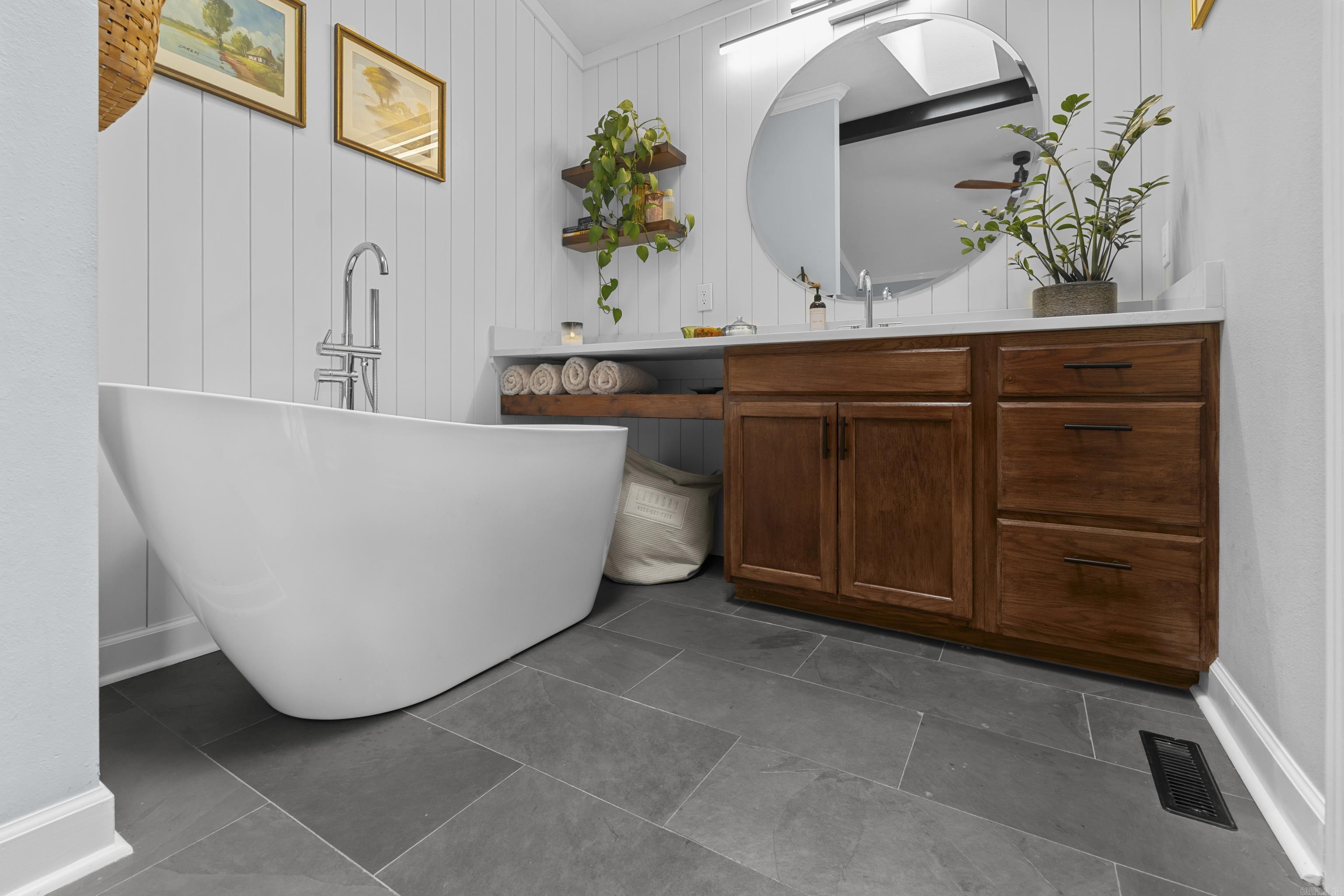 9 Robinwood Cove  Dr. Heber Springs, AR 72543