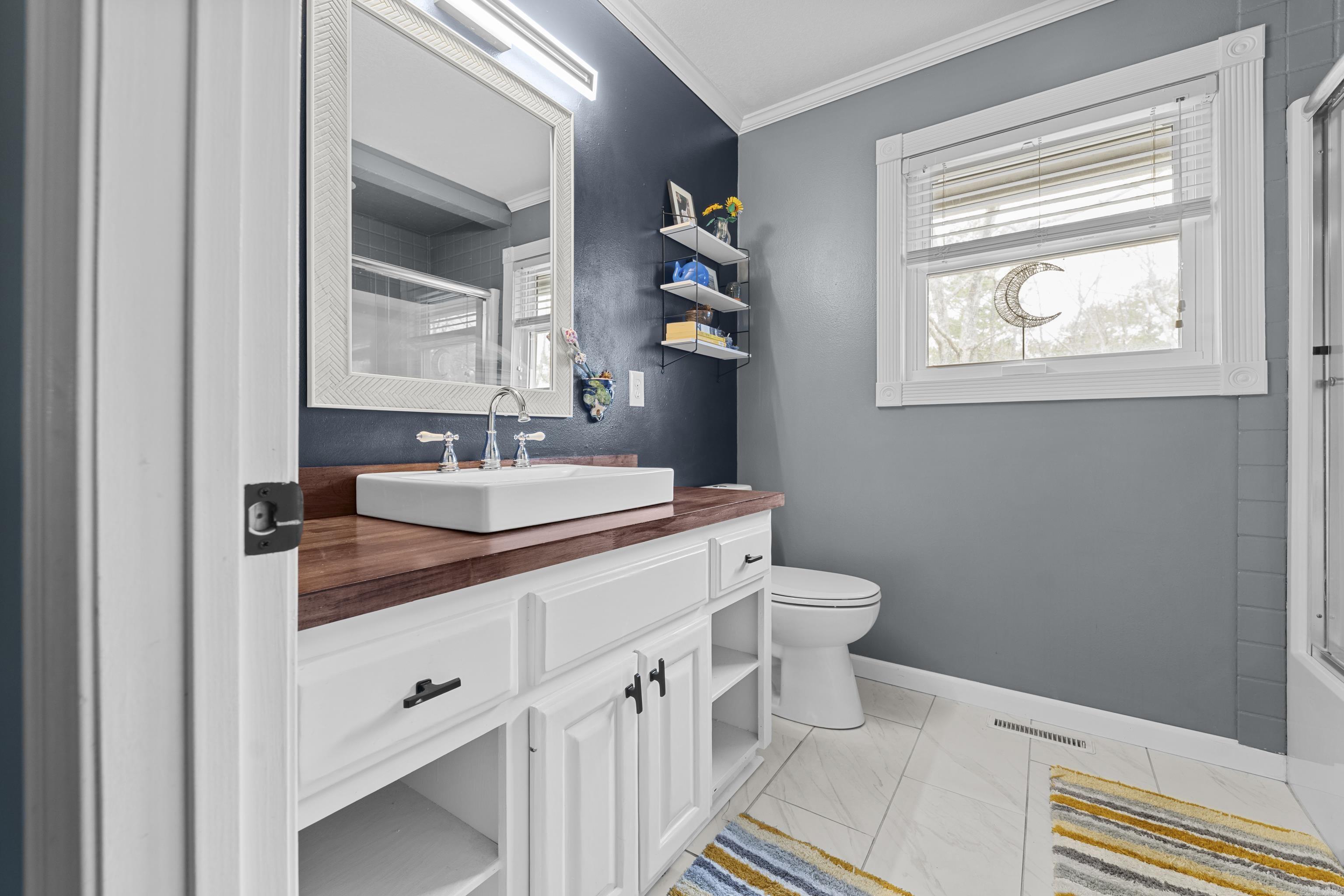 9 Robinwood Cove  Dr. Heber Springs, AR 72543