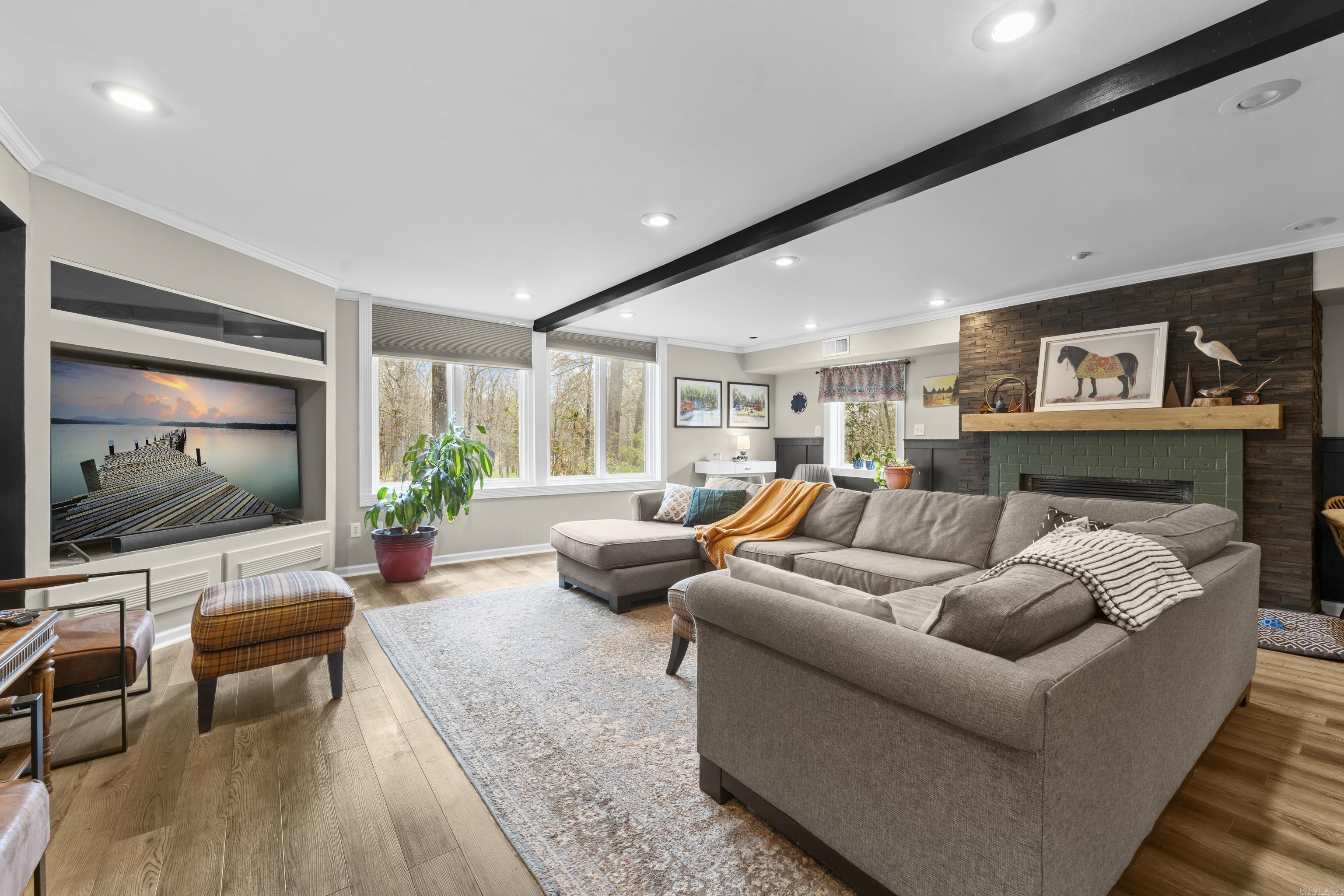 9 Robinwood Cove  Dr. Heber Springs, AR 72543