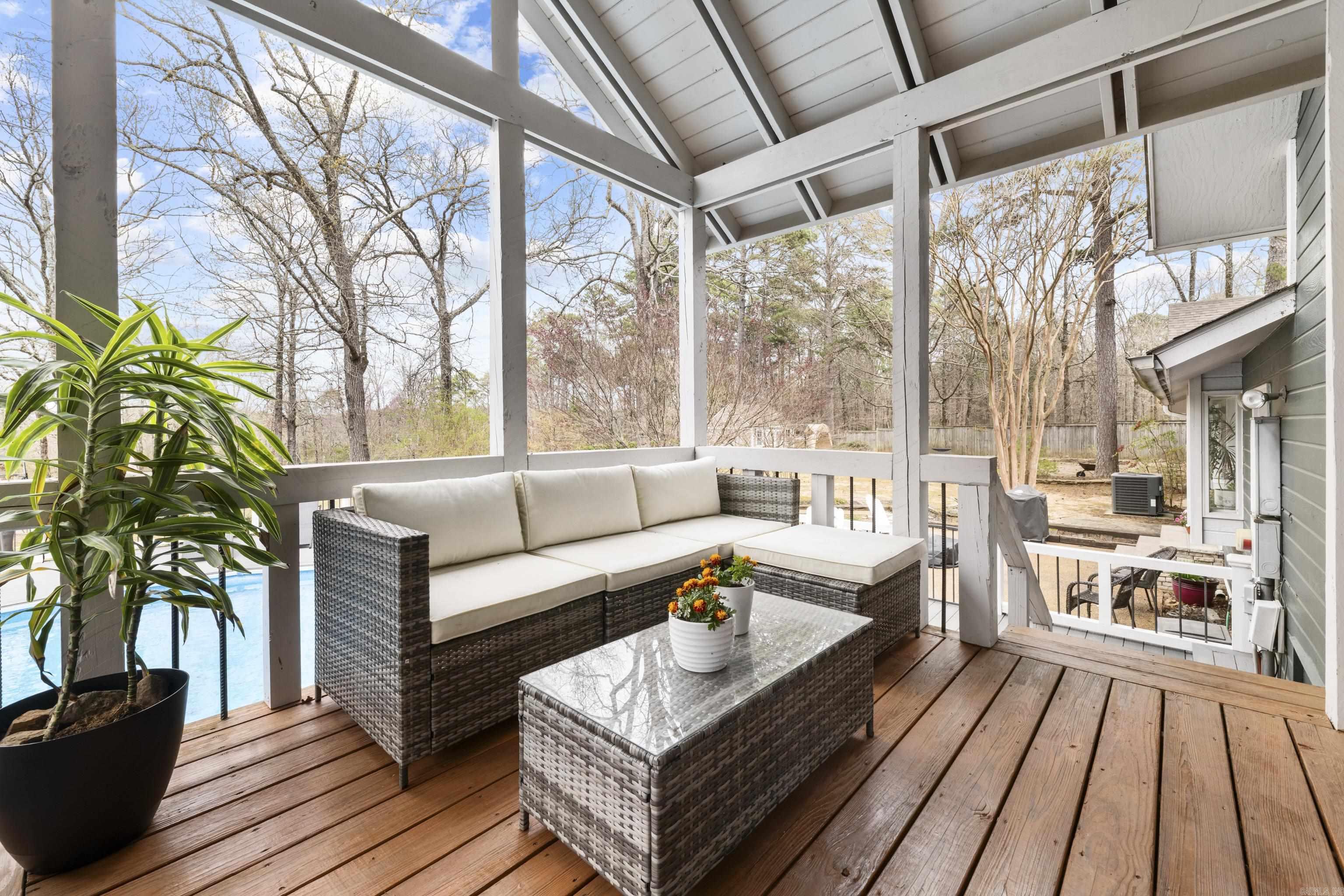 9 Robinwood Cove  Dr. Heber Springs, AR 72543