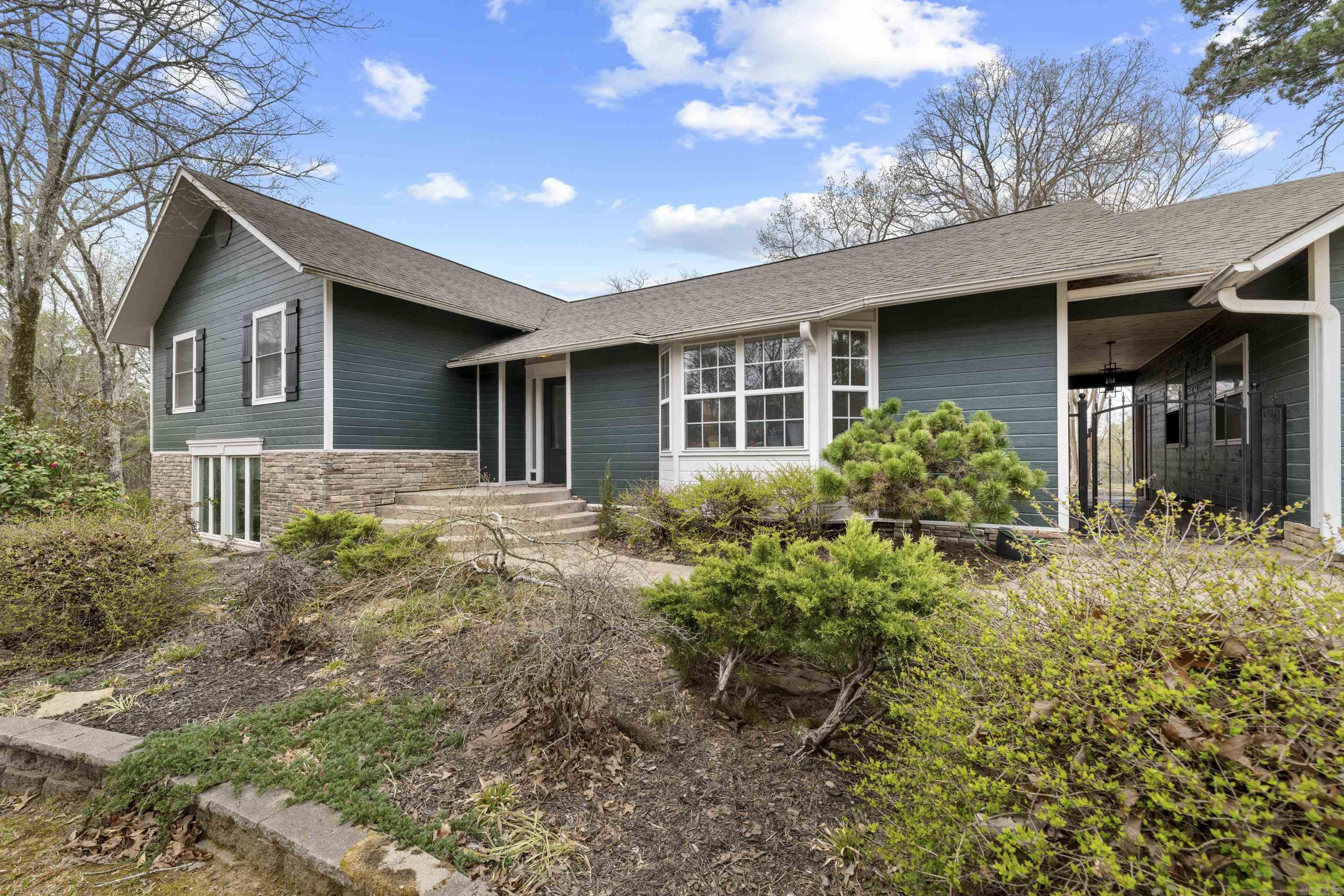 9 Robinwood Cove  Dr. Heber Springs, AR 72543